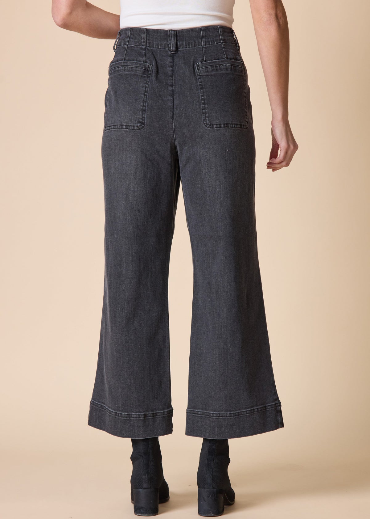BLACK DENIM