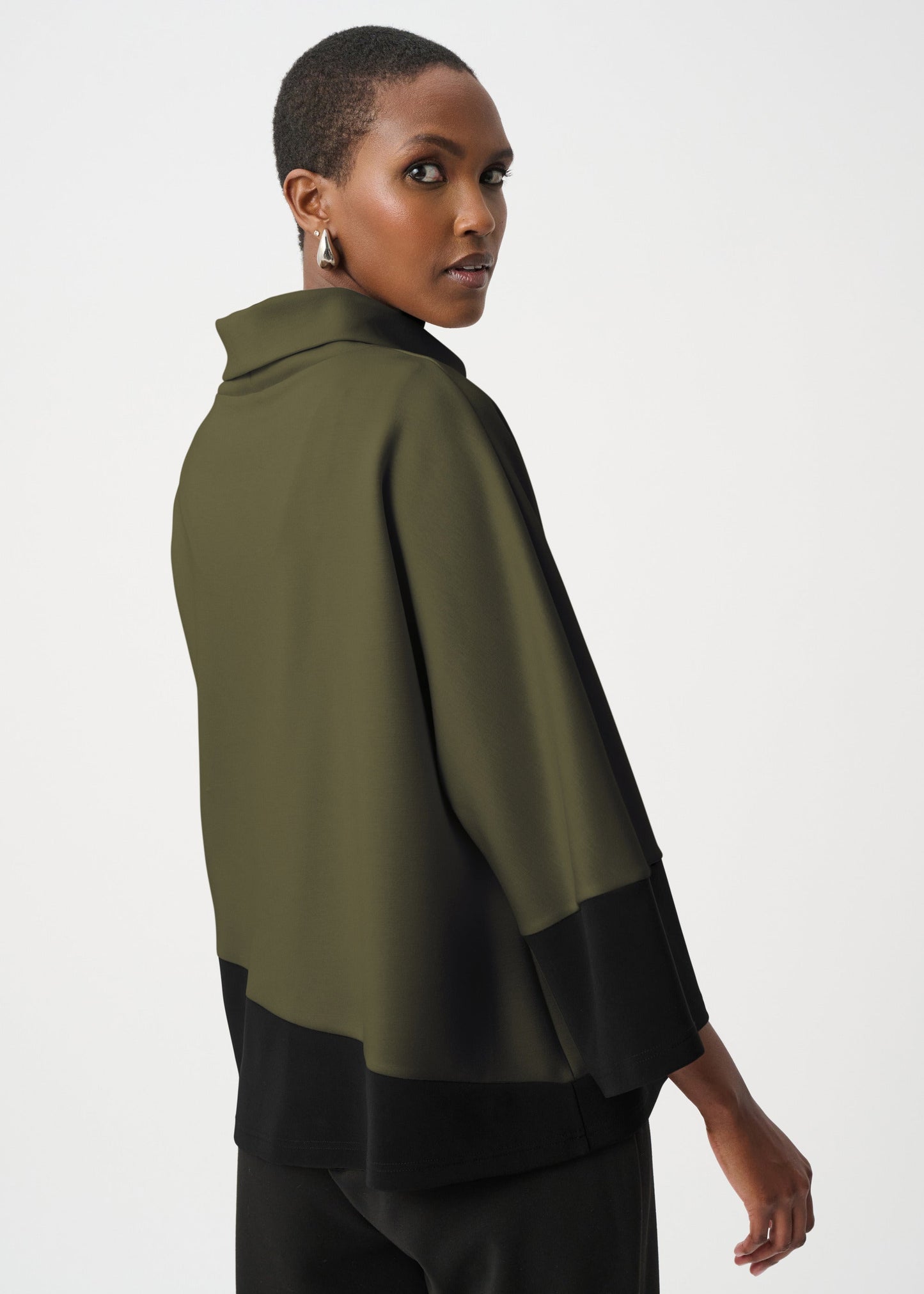 AVOCADO/BLACK