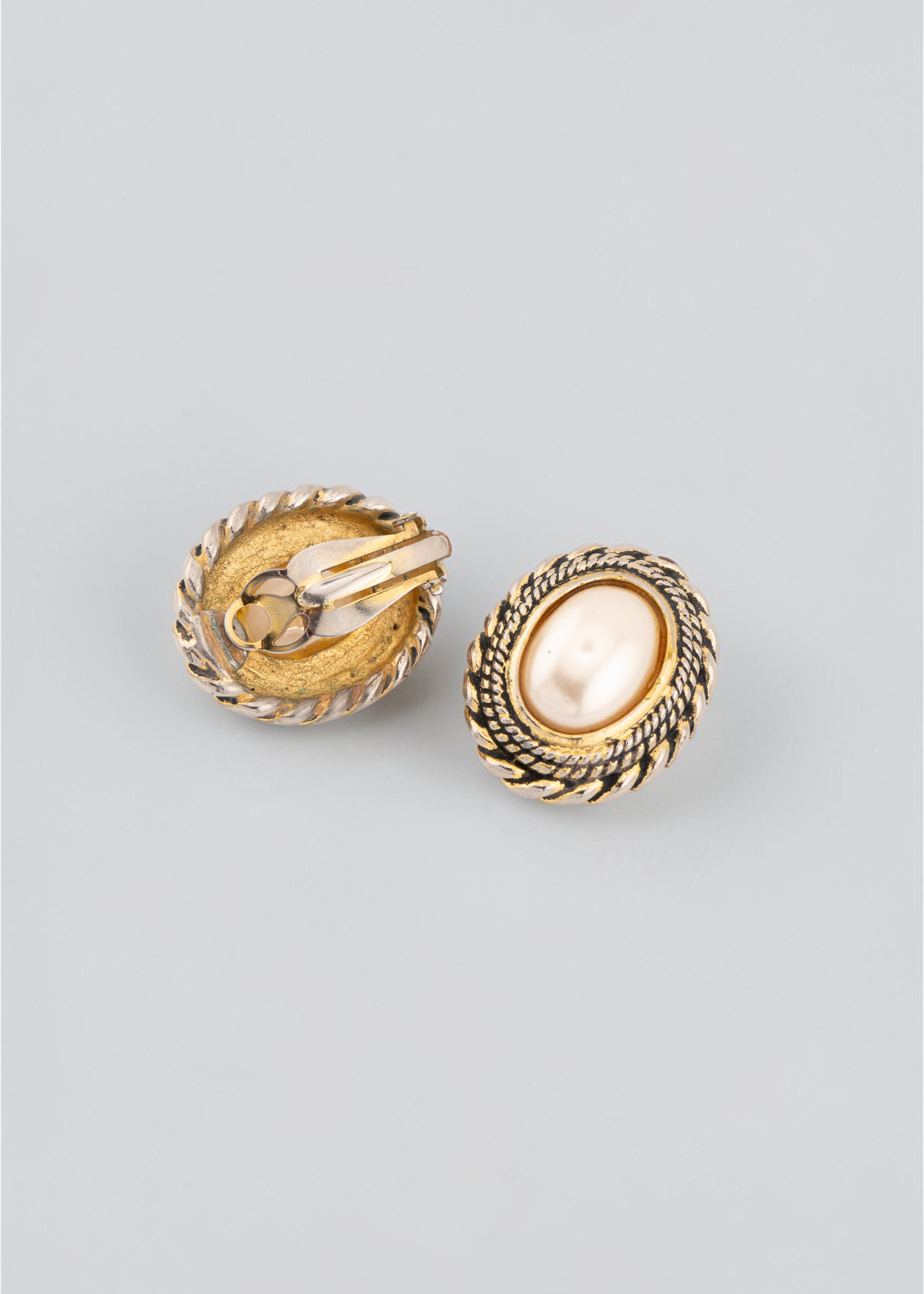 Pre-loved - Faux Pearl Oval Clip On Earrings