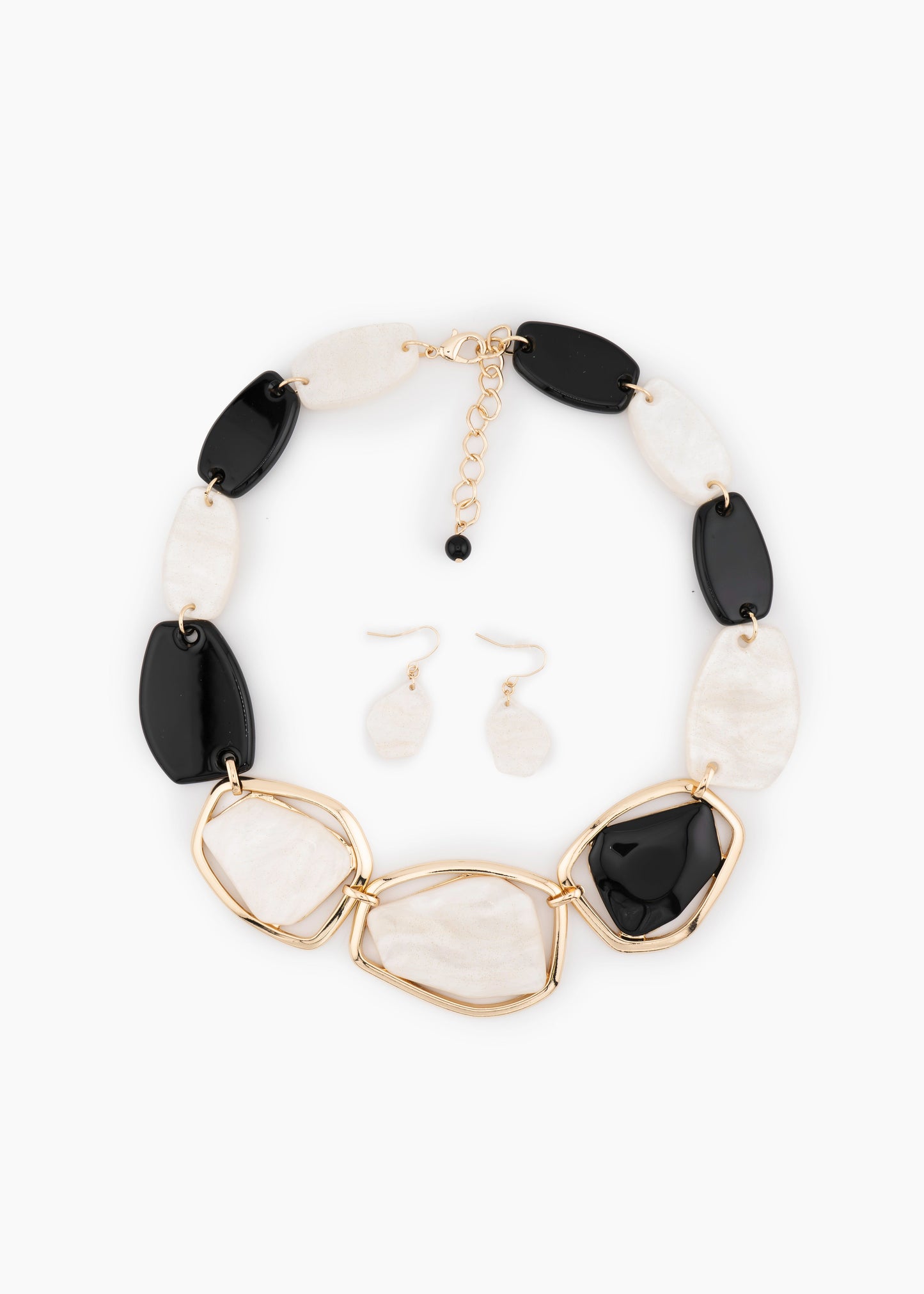 B&W Necklace & Earring Set