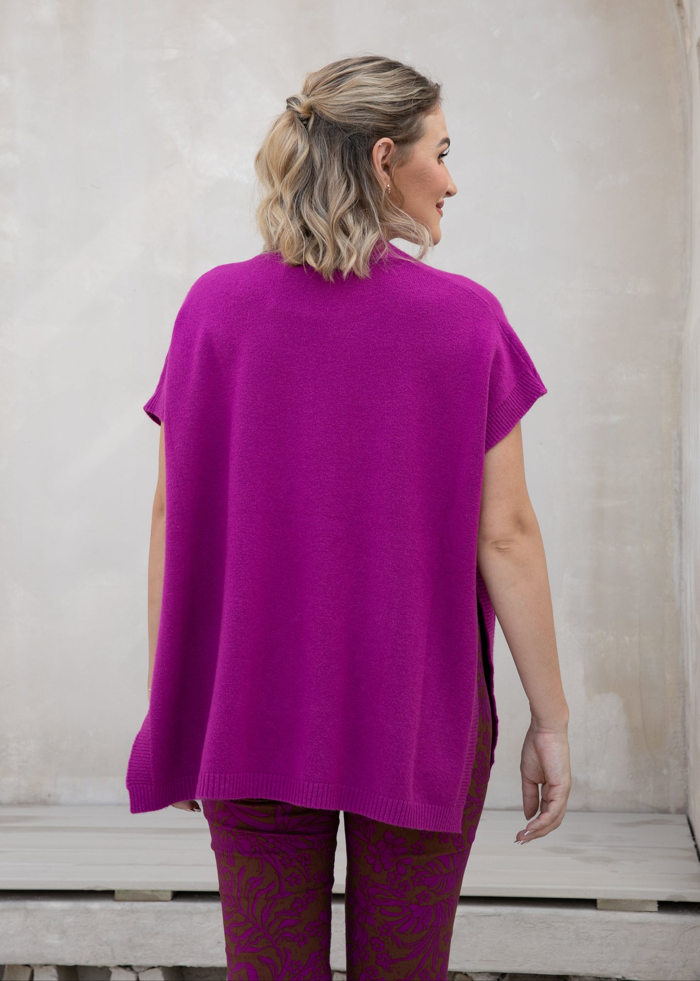 MAGENTA