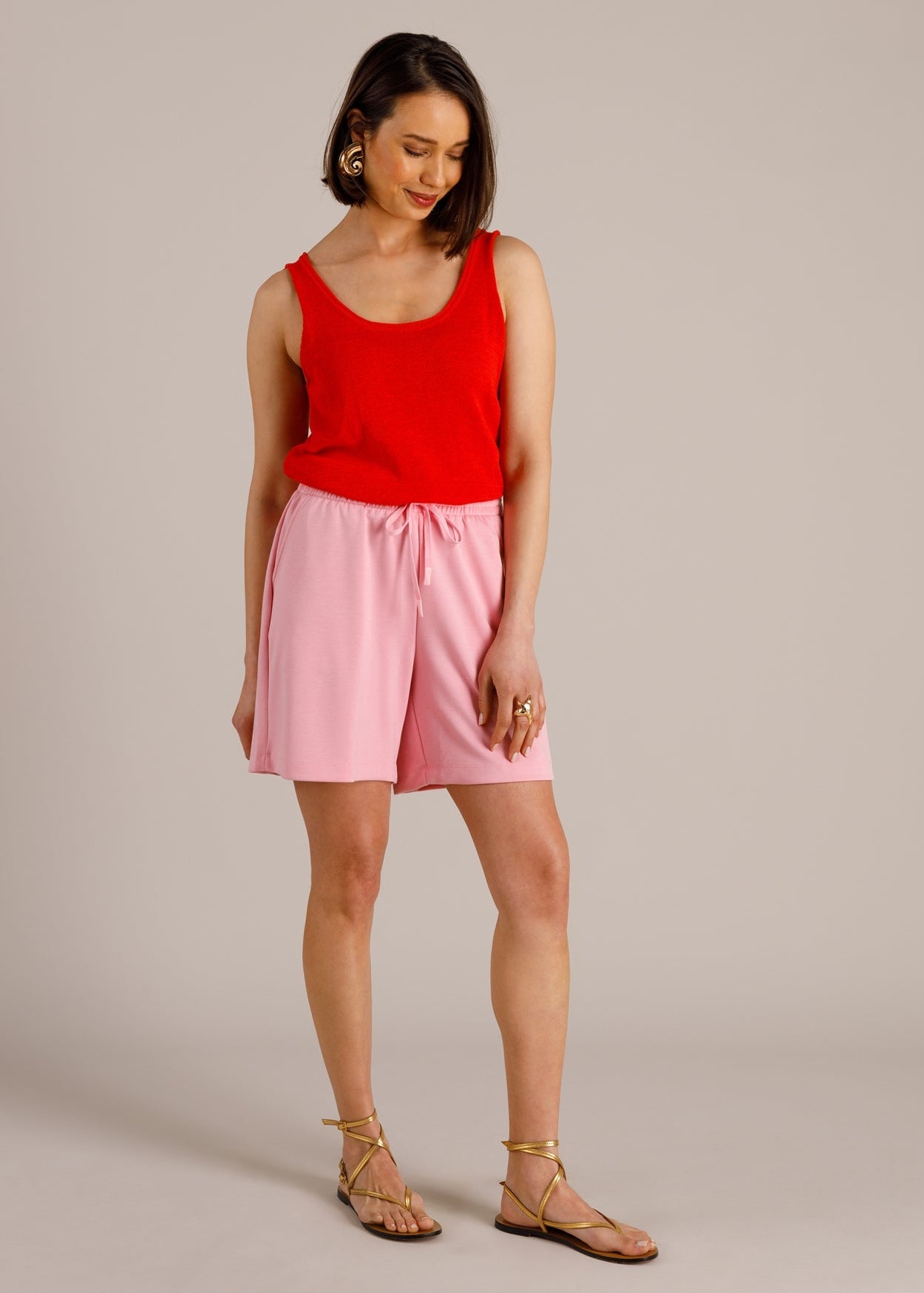 HOT RED