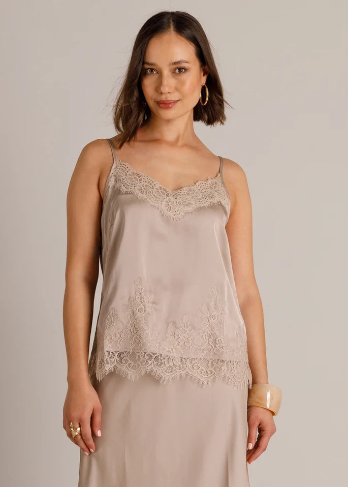 LIGHT TAUPE
