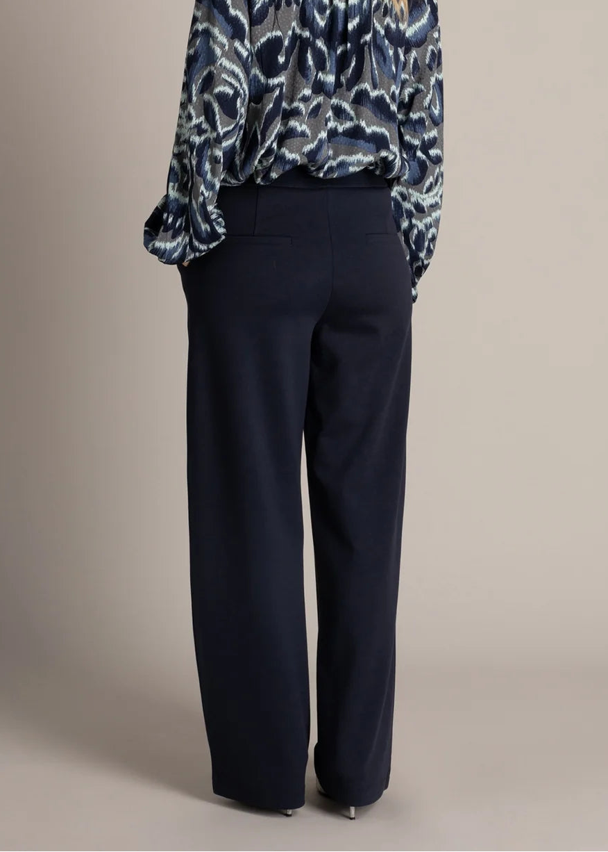 Yest - Paloma Essential Pant