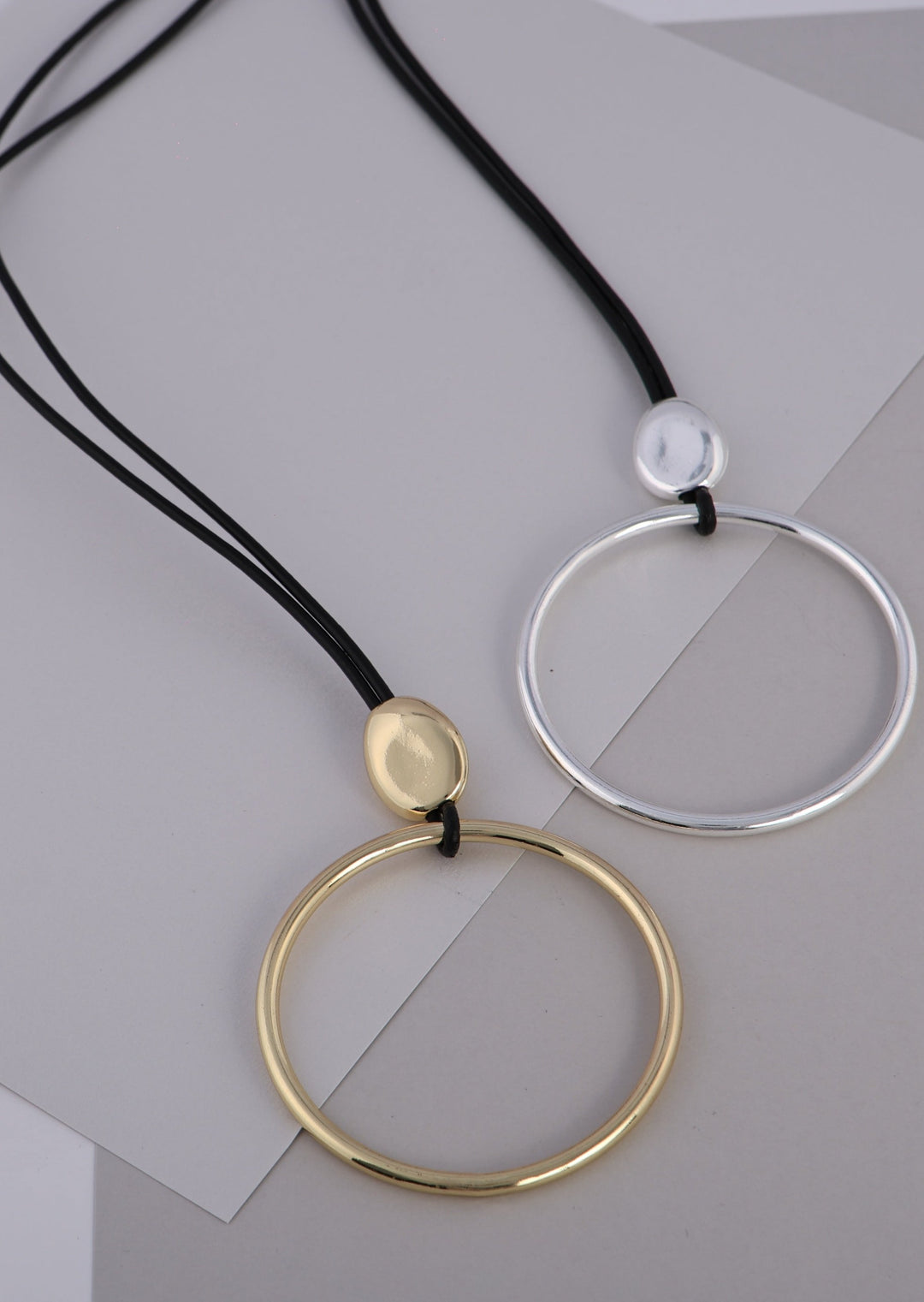 Merx - Ring Pendant Necklace