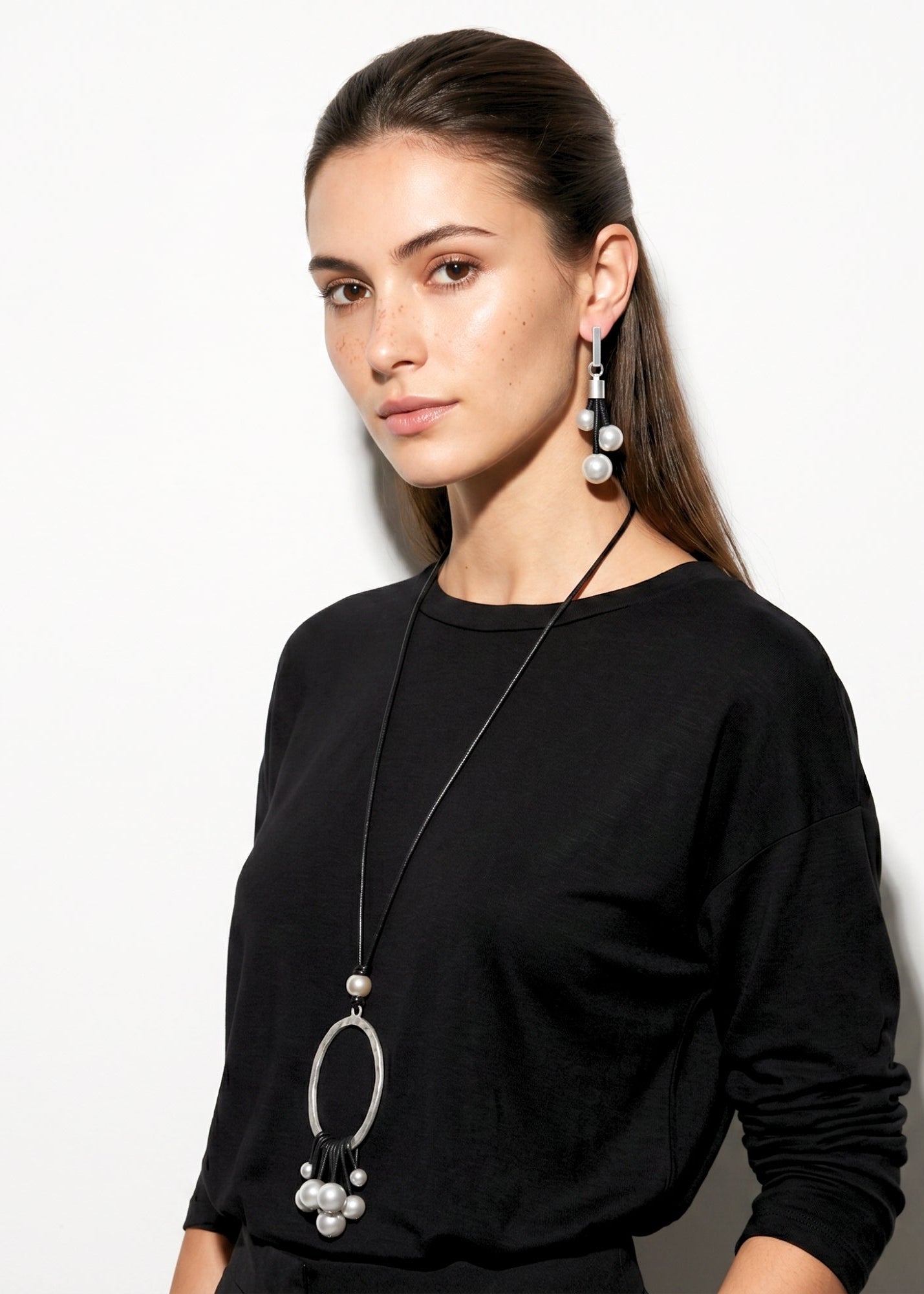 Merx -  Oval Hoop Pearl Cord Pendant Necklace