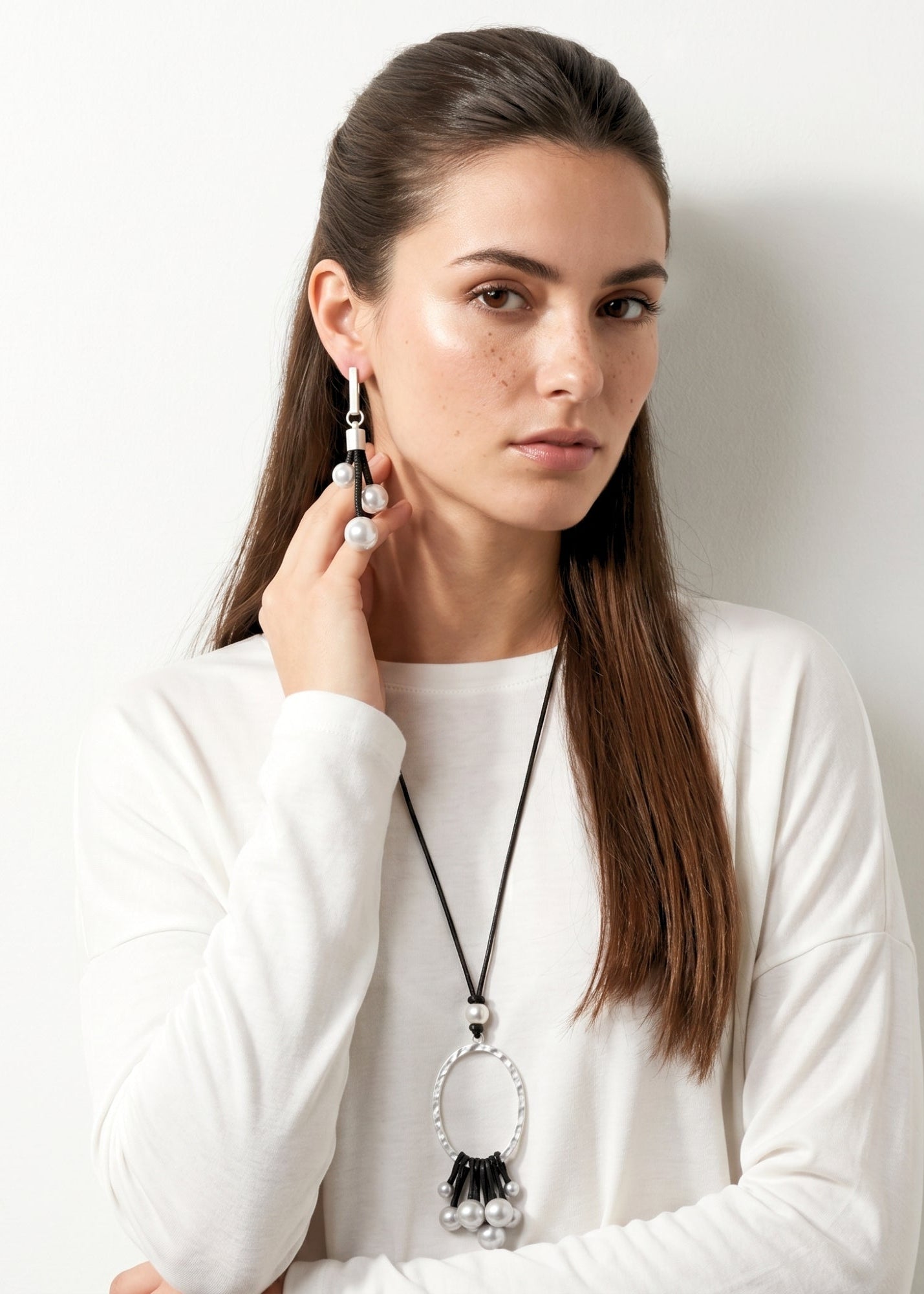Merx -  Oval Hoop Pearl Cord Pendant Necklace