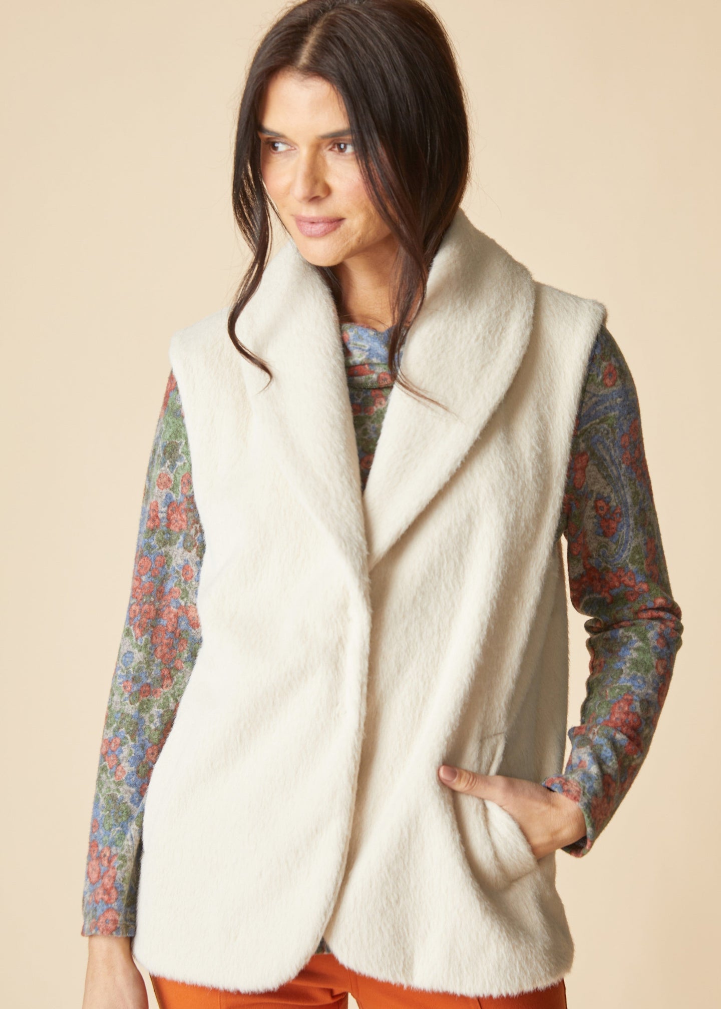 Habitat - Shall Collar Vest