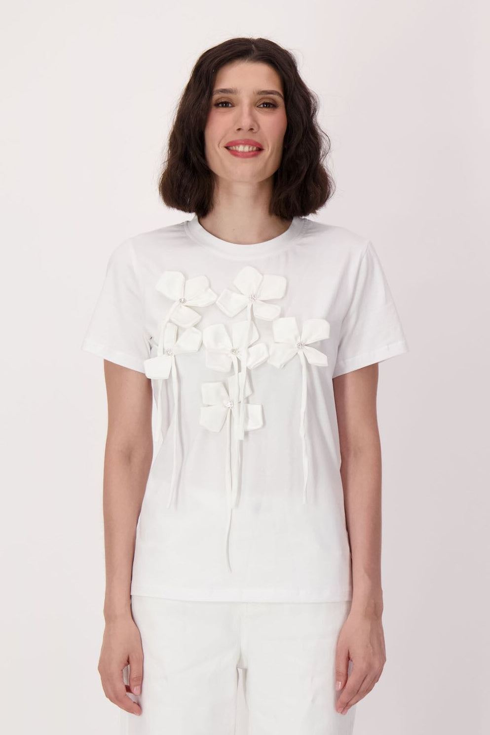 Spanner - White Flower Applique Cotton T-Shirt