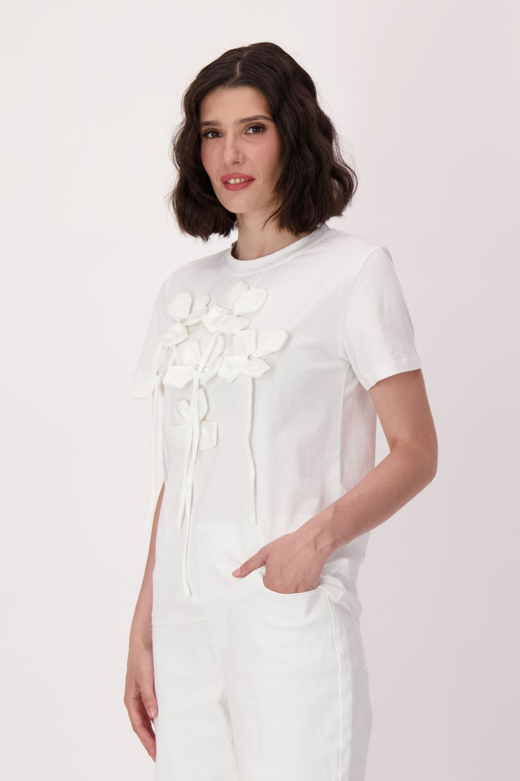 Spanner - White Flower Applique Cotton T-Shirt - SALE