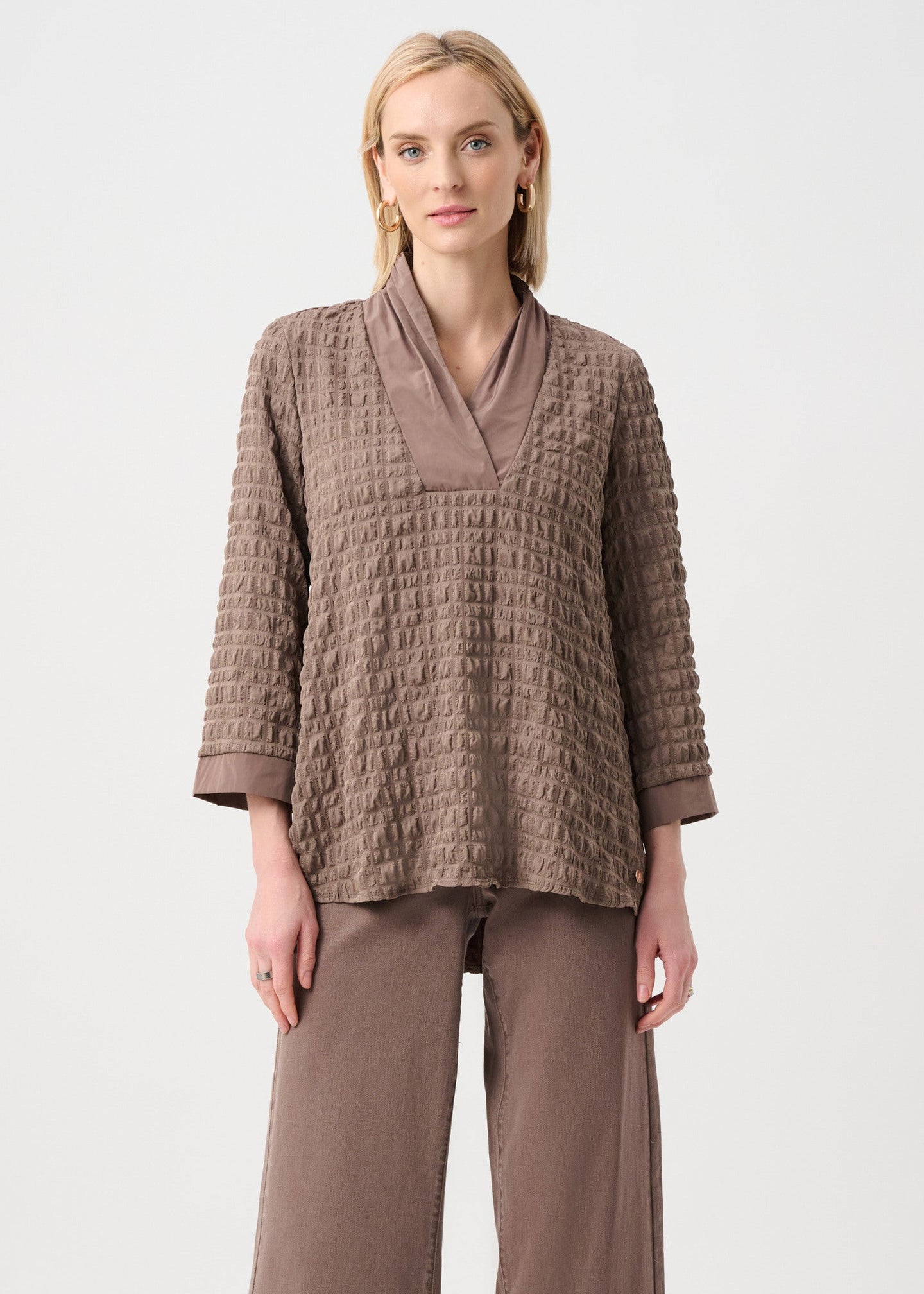 Joseph Ribkoff - Bubble Jacquard & Memory Straight Top