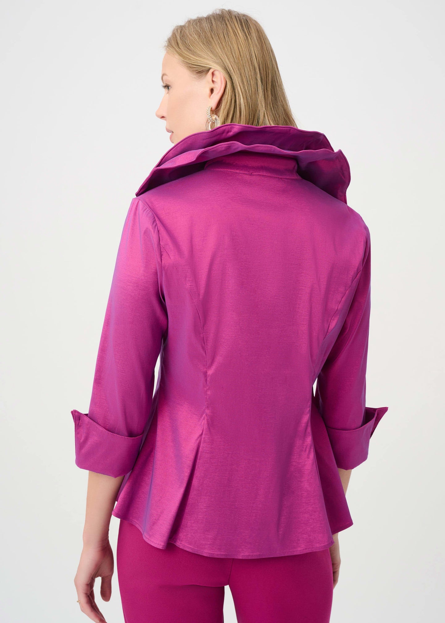 DEEP MAGENTA