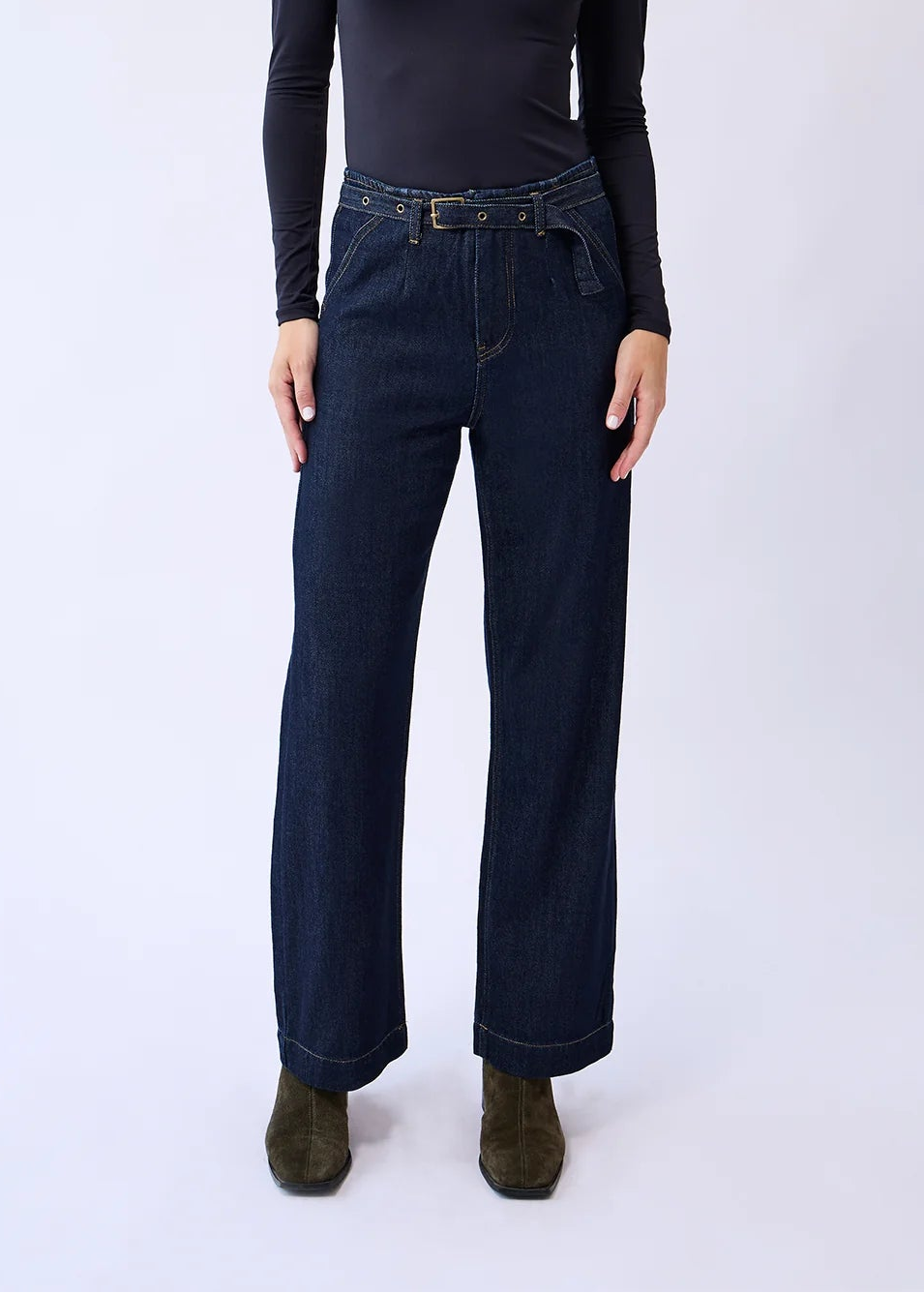 Yoga - Chloe Straight Belted Jean - Midnight