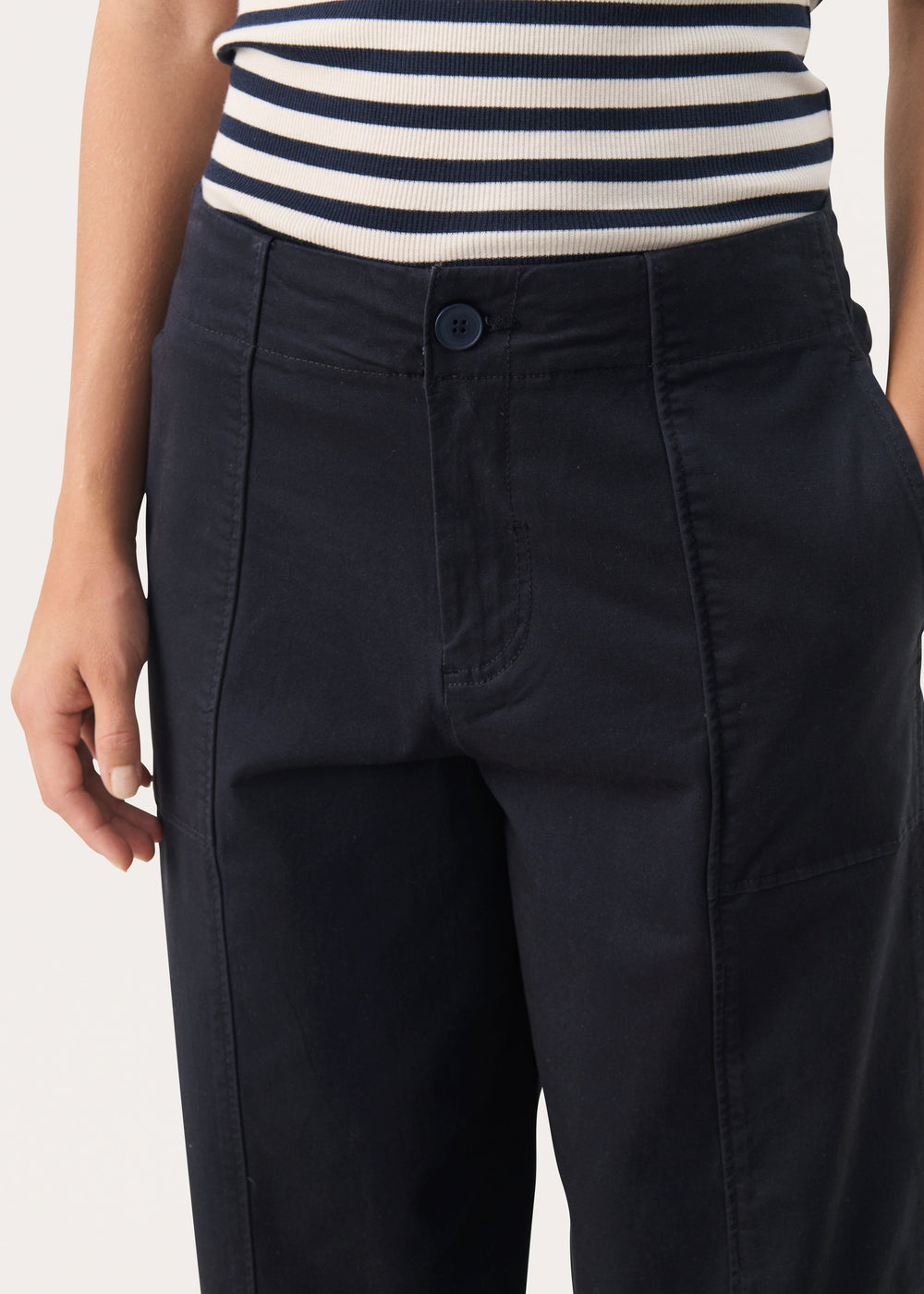 DARK NAVY