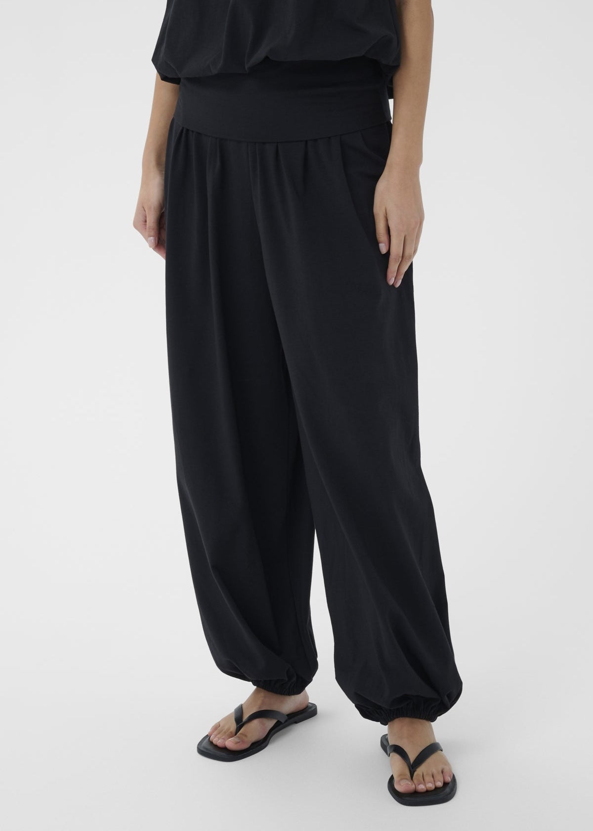 Part Two - Berite Trouser