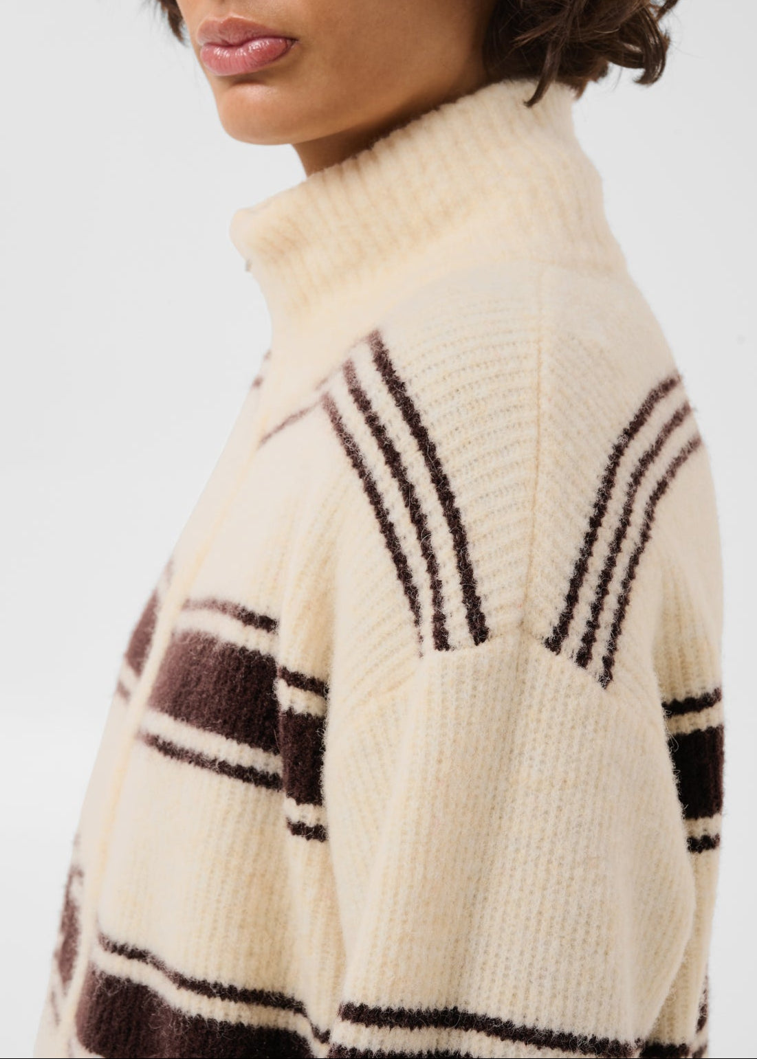 OFF WHITE W. BROWN