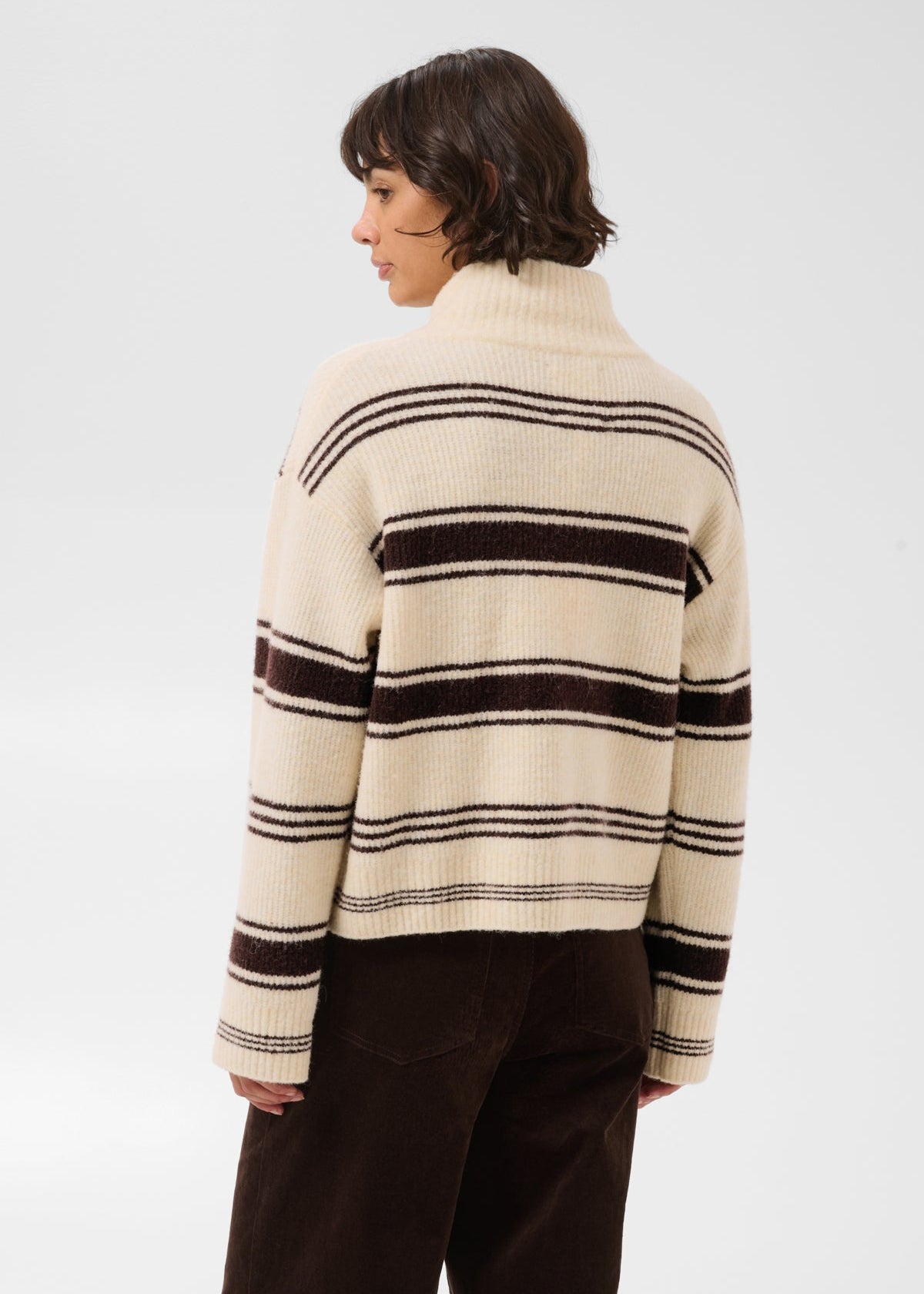 OFF WHITE W. BROWN