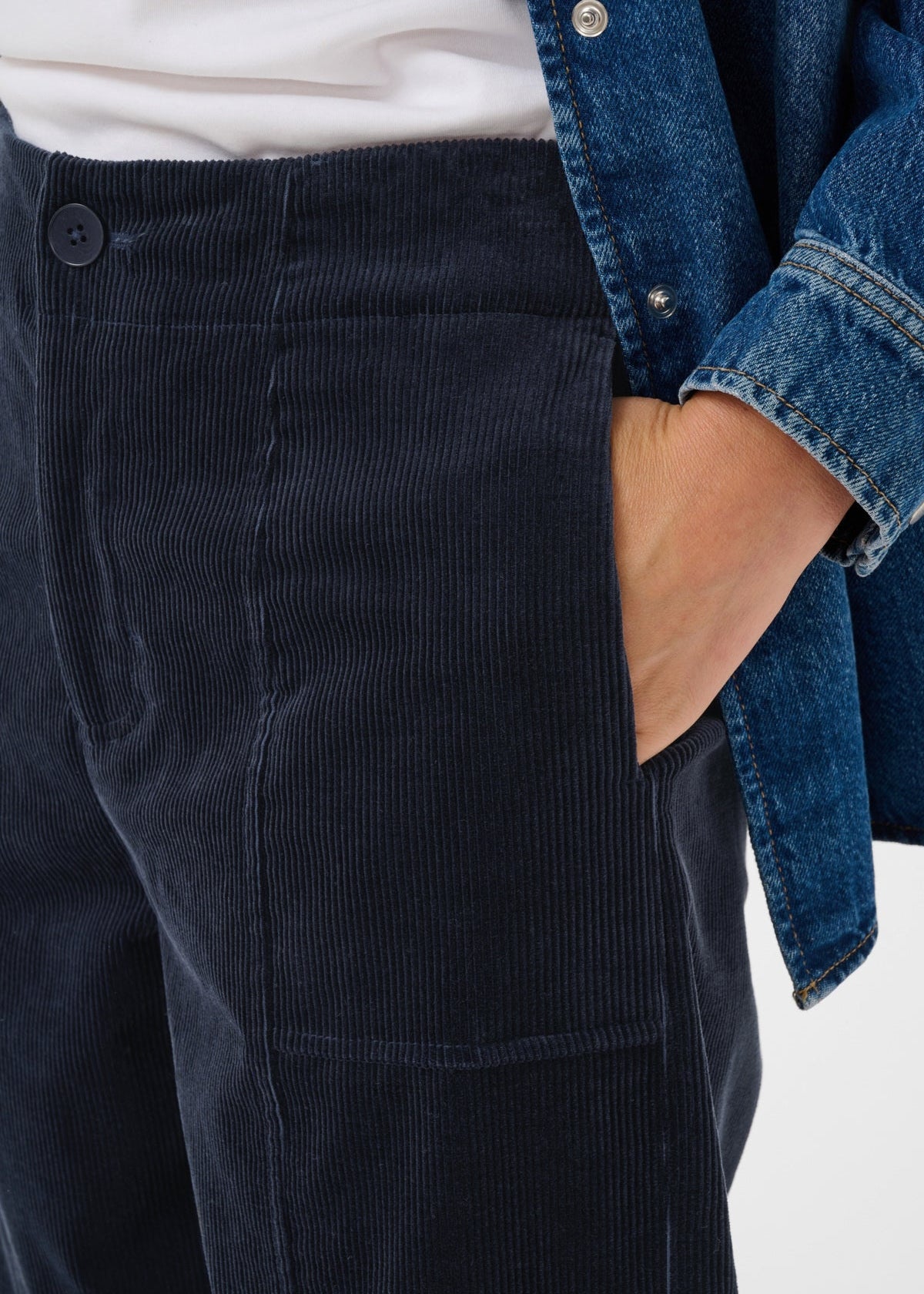 DARK NAVY