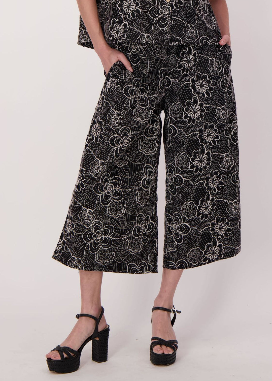 Gabby Isabella - Noir Botanical Embroidered Pant