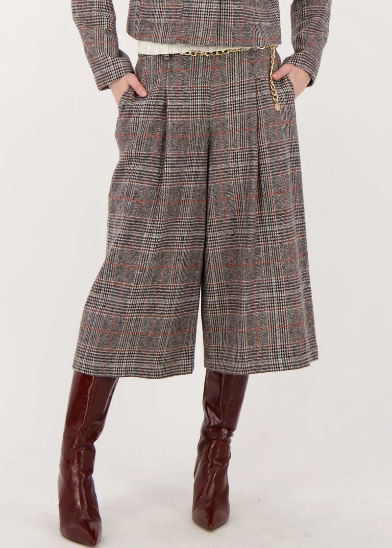 Spanner - Check Wide Leg Capri Pant With Chain Belt