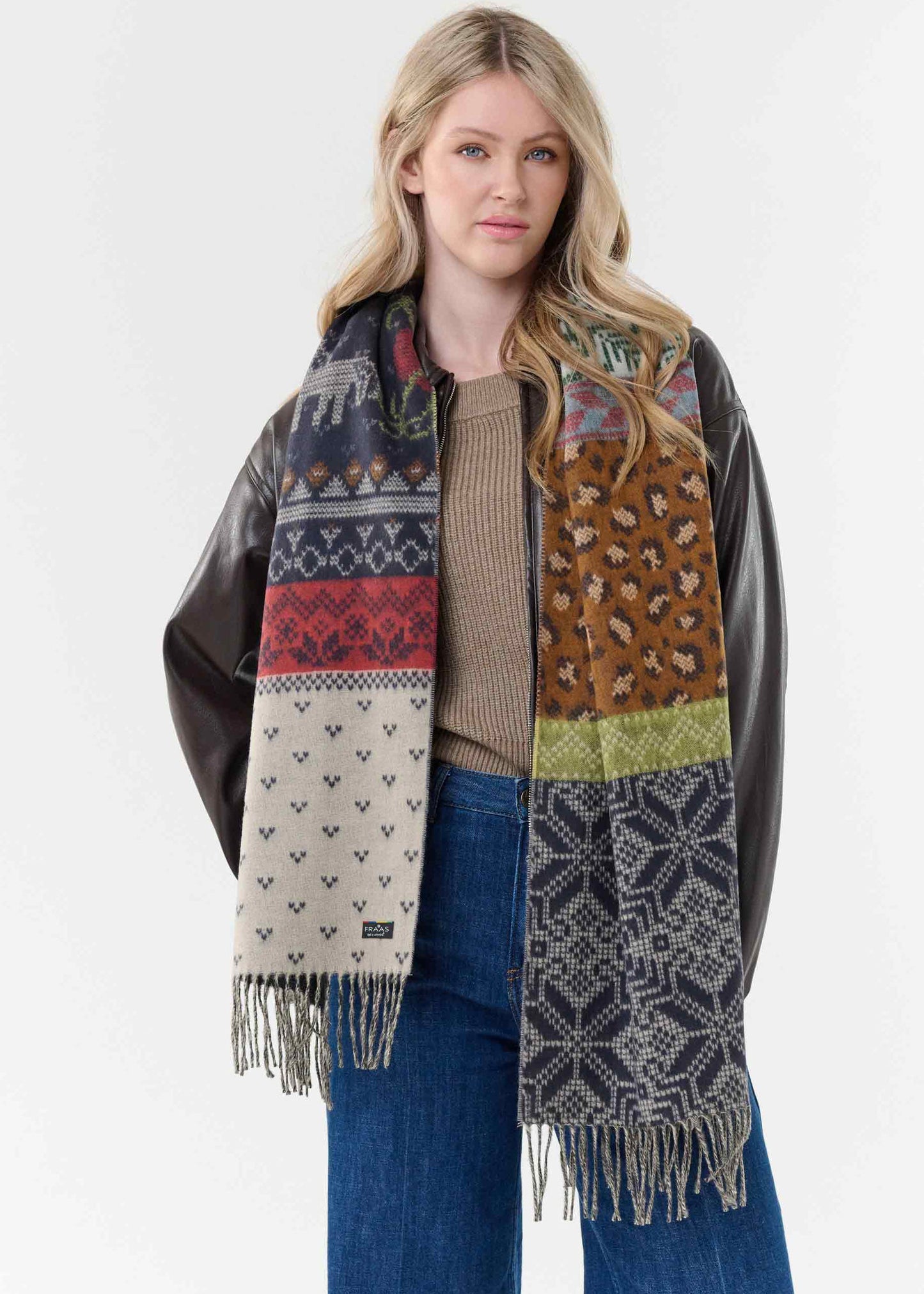 V Fraas - Cashmink-Scarf With a Mix of Wintery Patterns