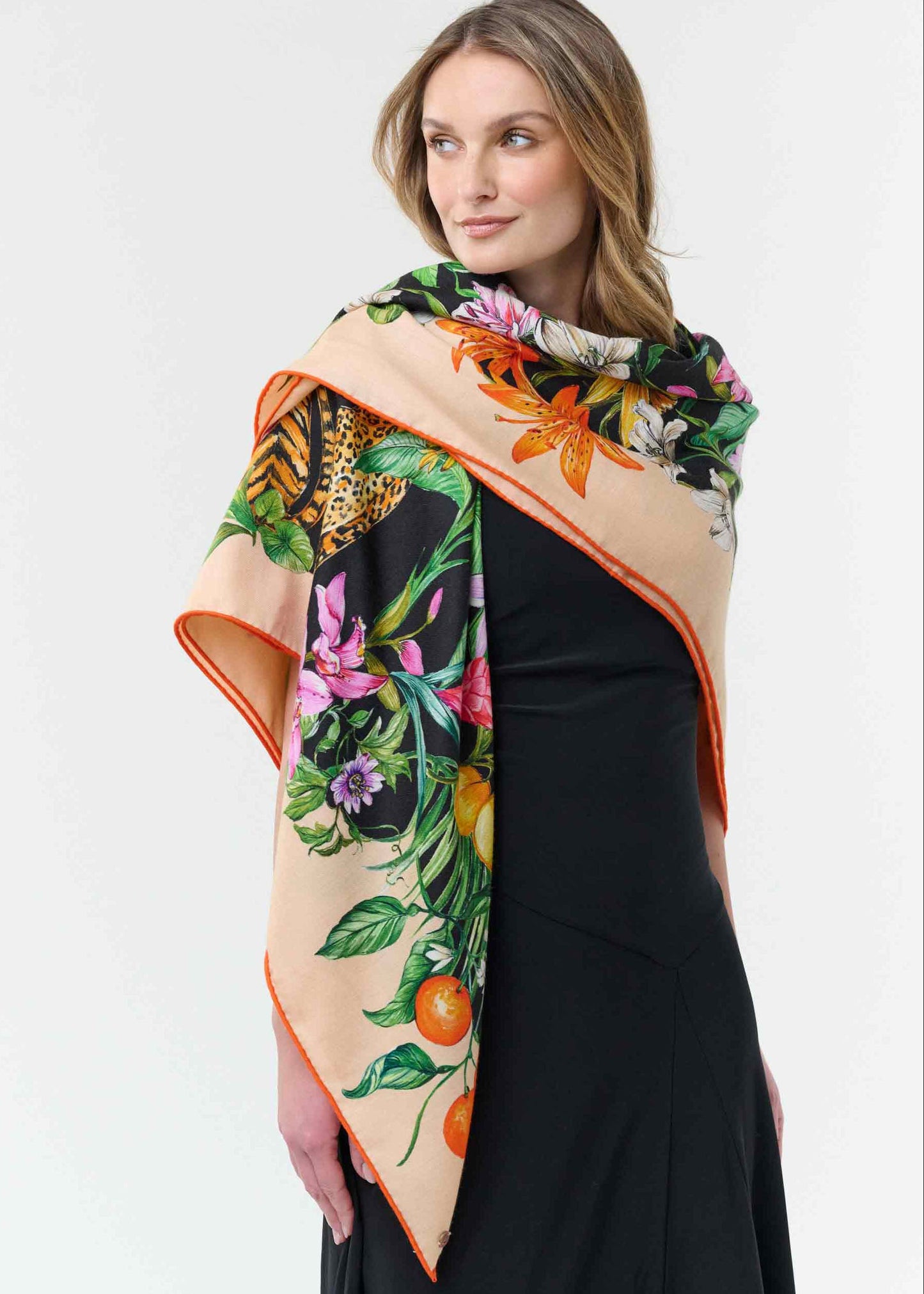 V Fraas - XL Square Made Of Wool And Silk With a Jungle Design
