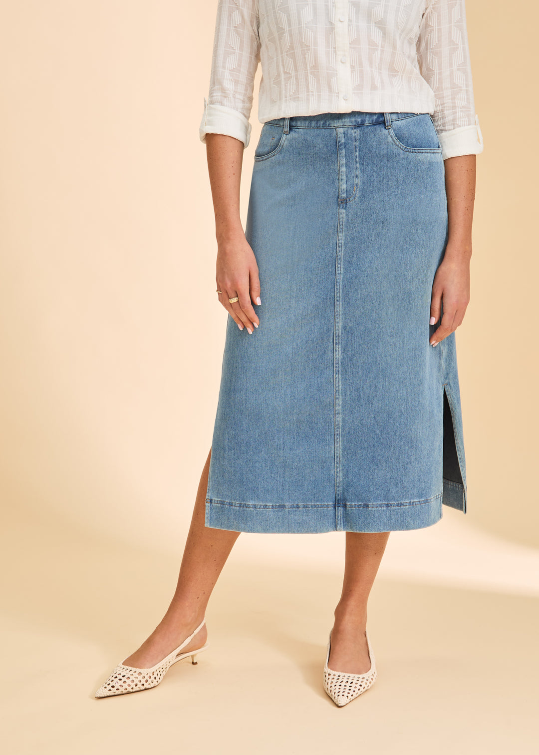 LIGHT DENIM