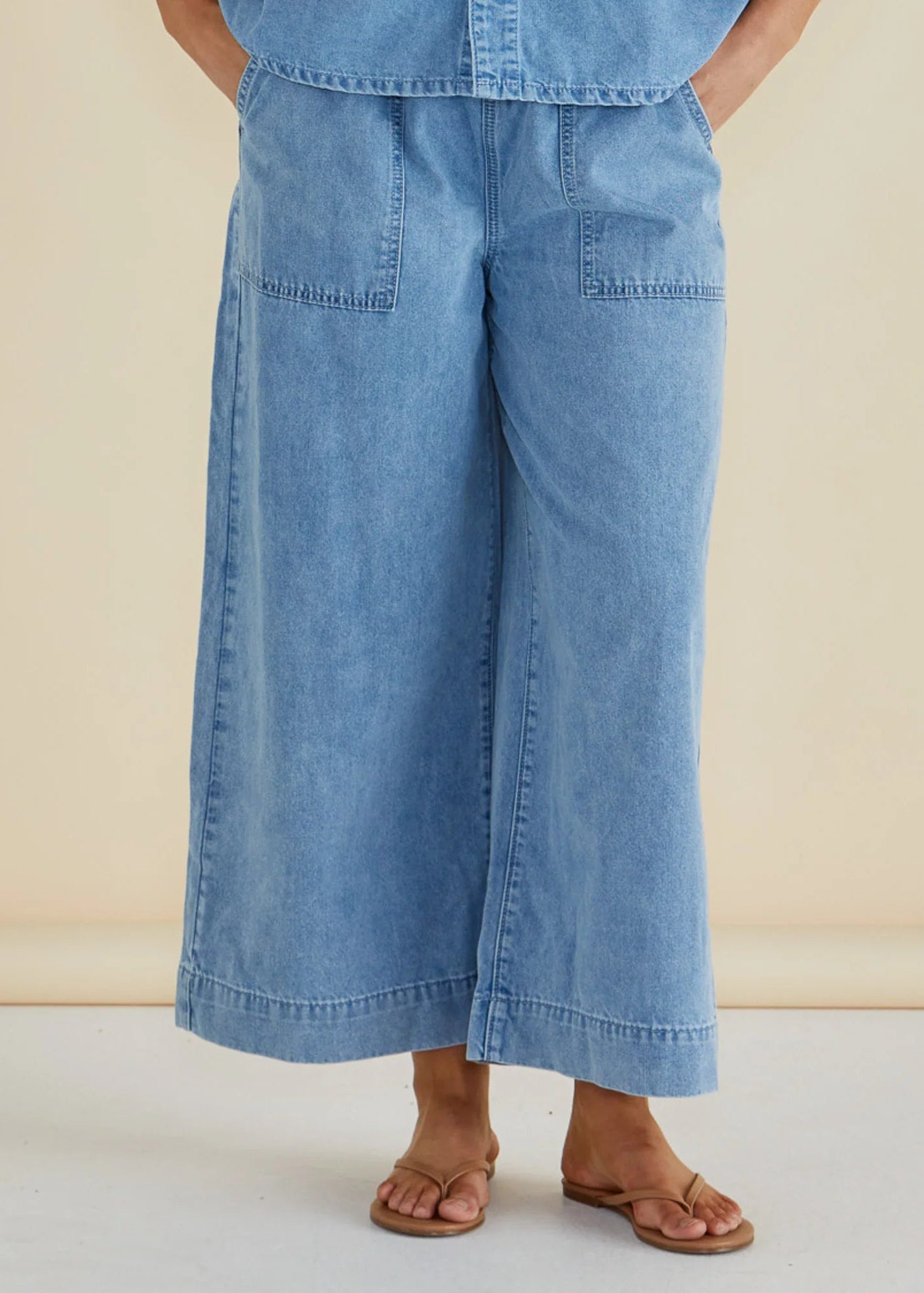 Betty Basics - Saffra Relax Leg Jean