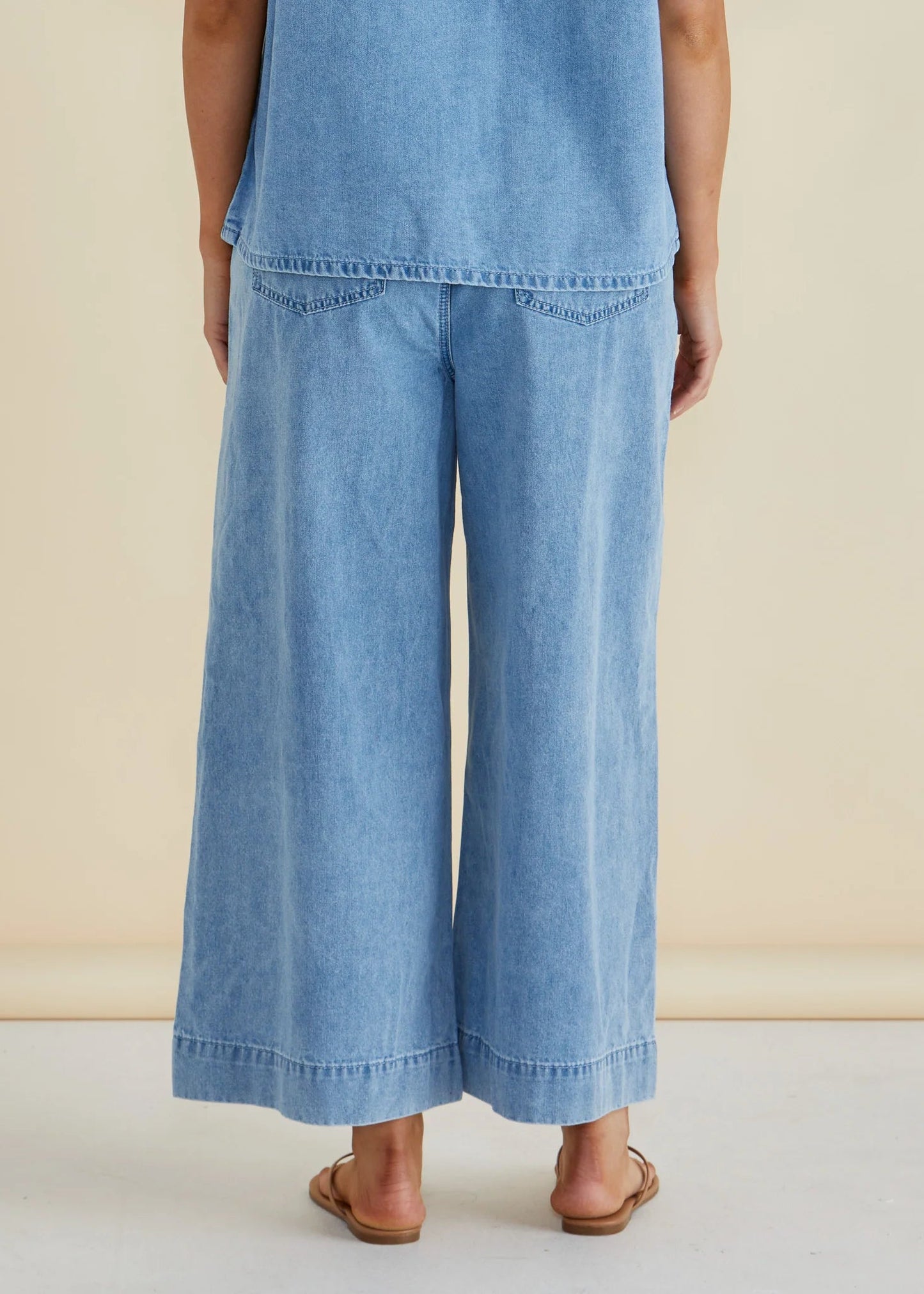 Betty Basics - Saffra Relax Leg Jean