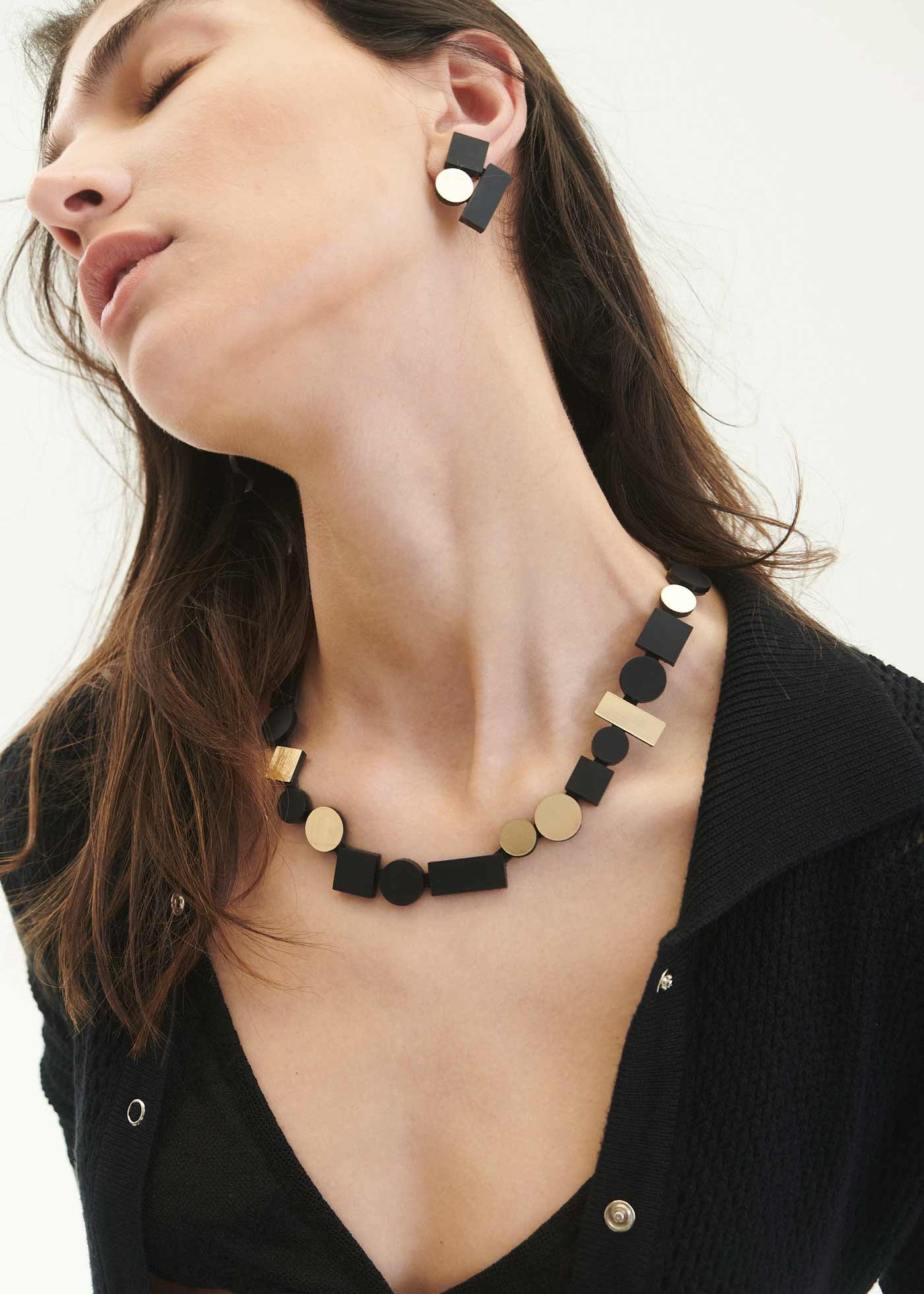 Iskin Sisters - Bauhaus Necklace Round