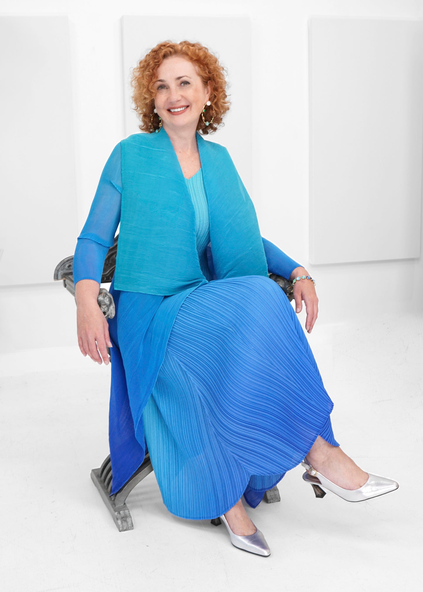 BLUE BIRD DAZZLING BLUE