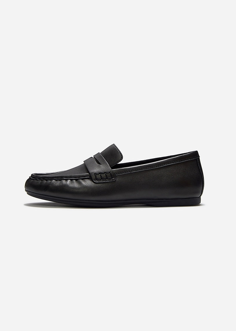 FitFlop - Delicato Leather Loafer