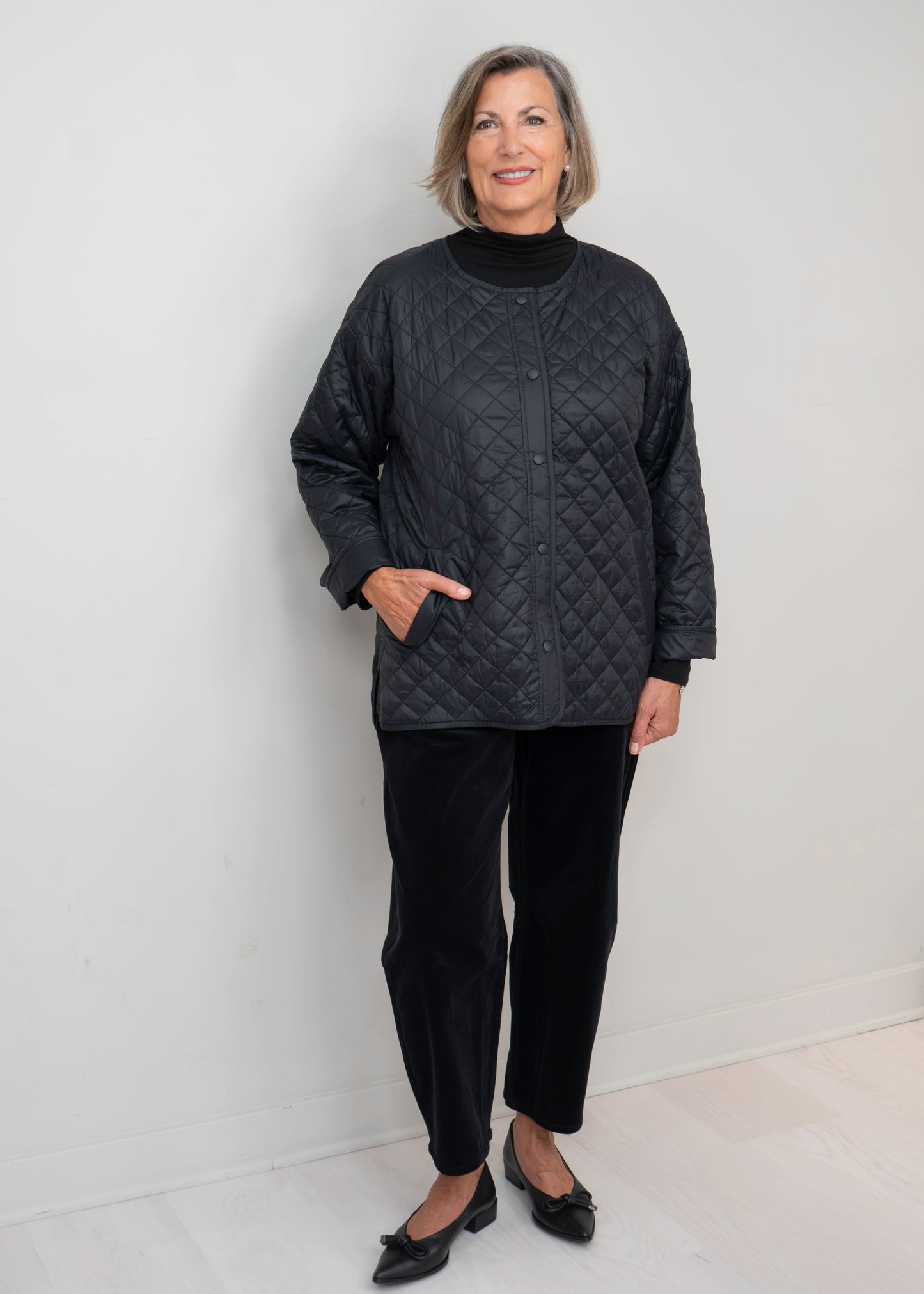 Eileen Fisher - Round Neck Short Quilted Coat