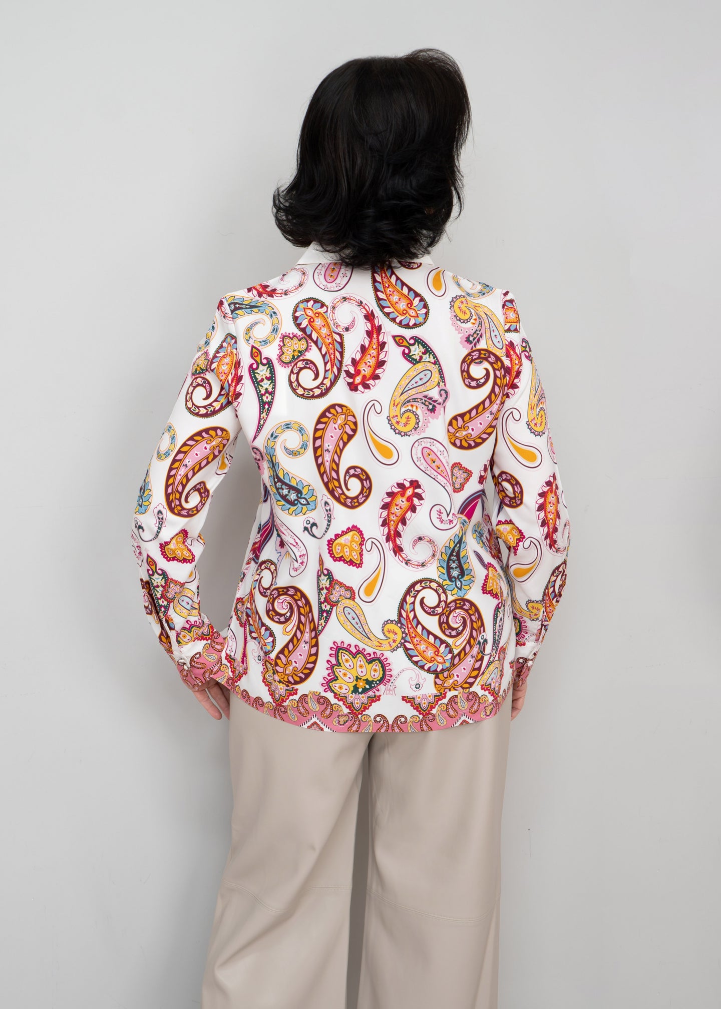 Herzens - Paisley Print V-Neck Blouse