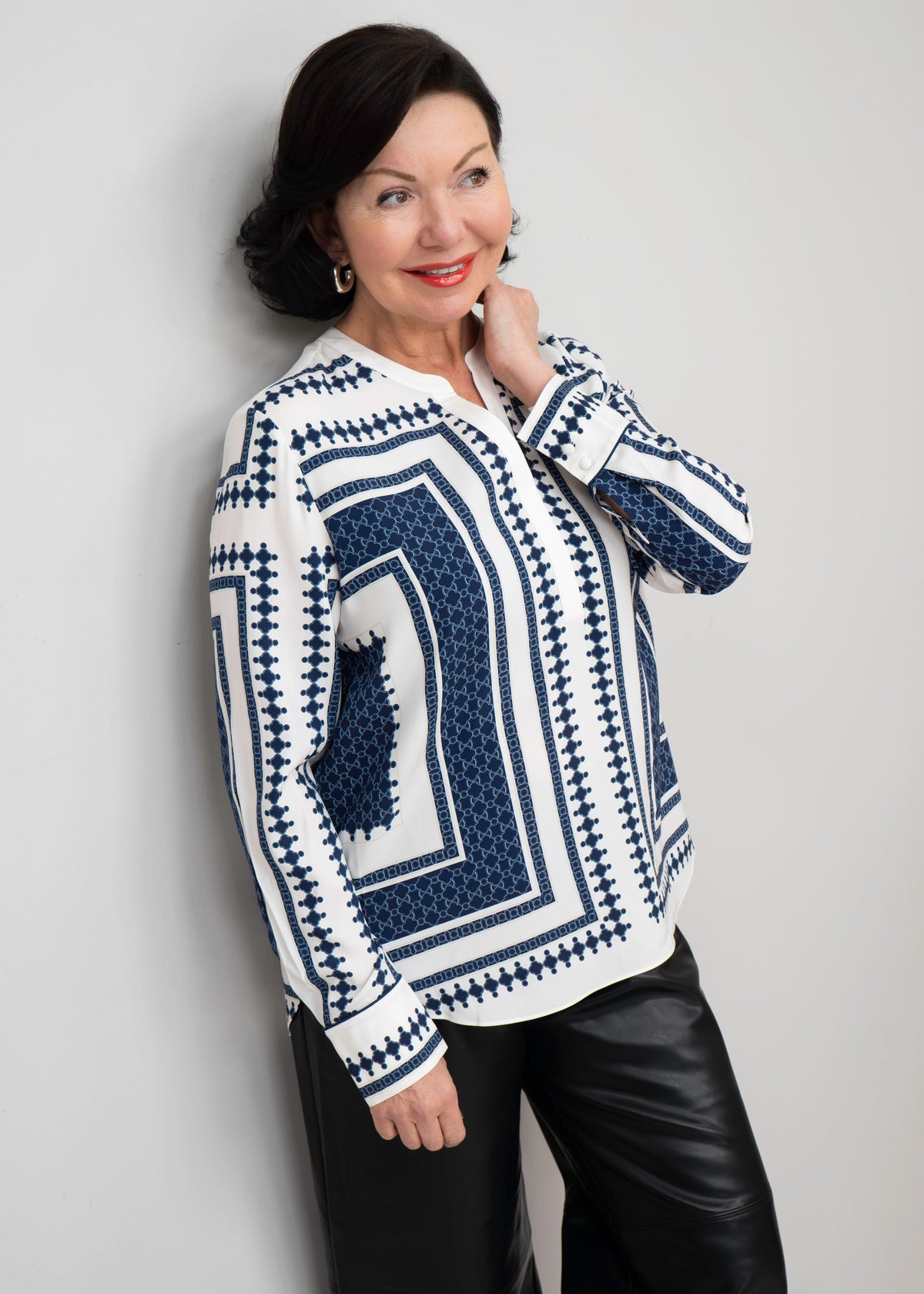 Herzens - Geometric Print V-neck Placket Blouse