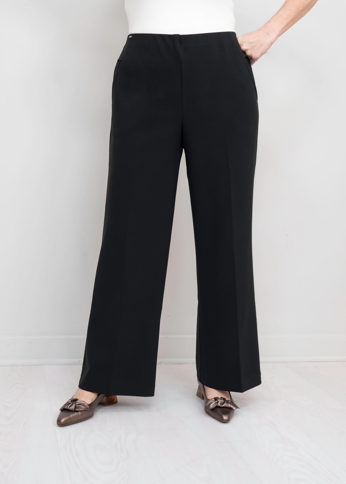 Lisette - Lightweight Jolie Crepe Wide Leg Angled Pocket Pant