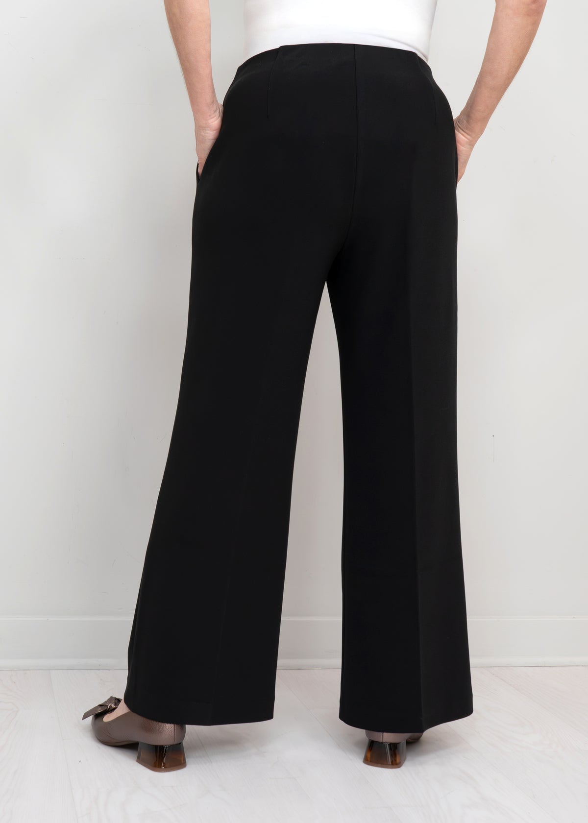 Lisette - Lightweight Jolie Crepe Wide Leg Angled Pocket Pant