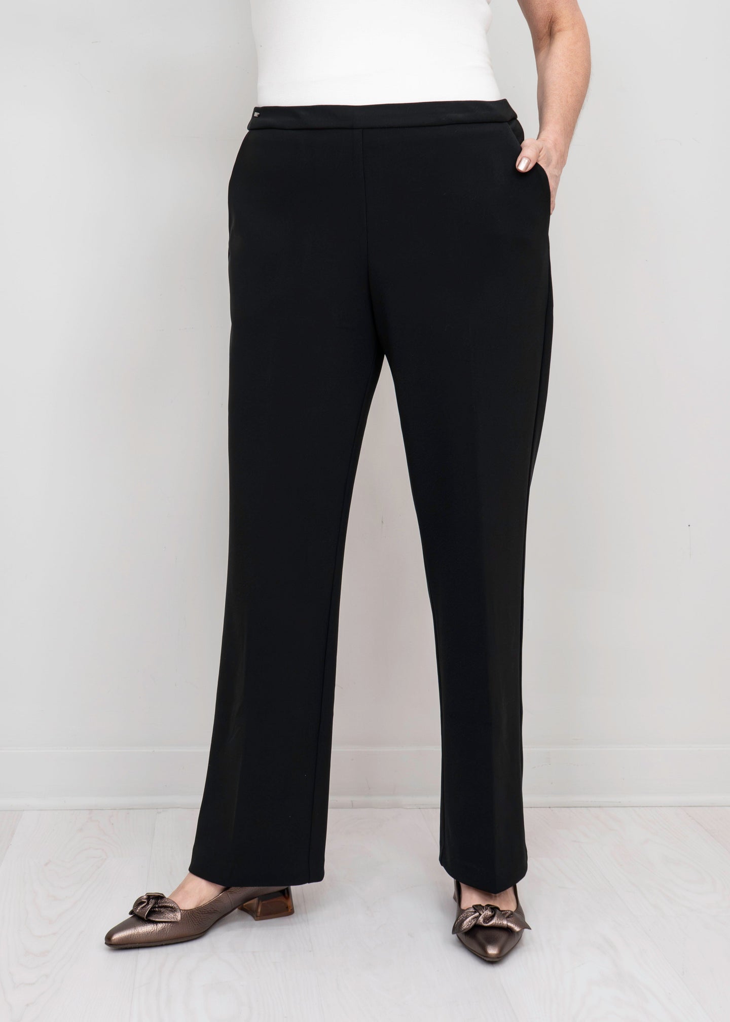 Lisette - Lightweight Jolie Crepe Straight Pant
