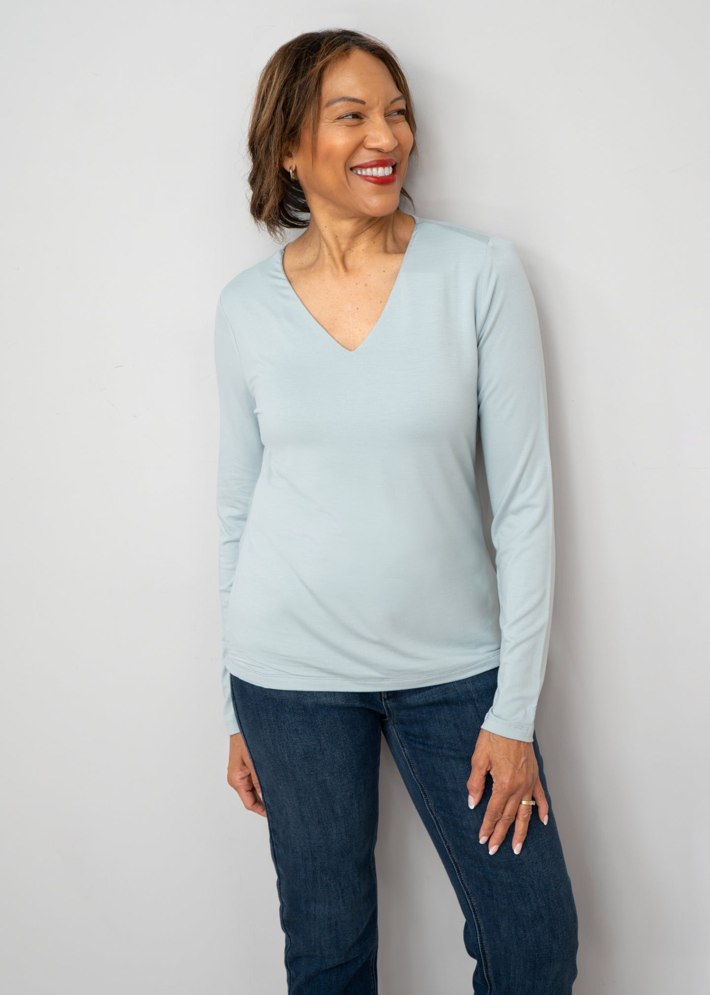 Yest - Clementine Essential V-neck Top