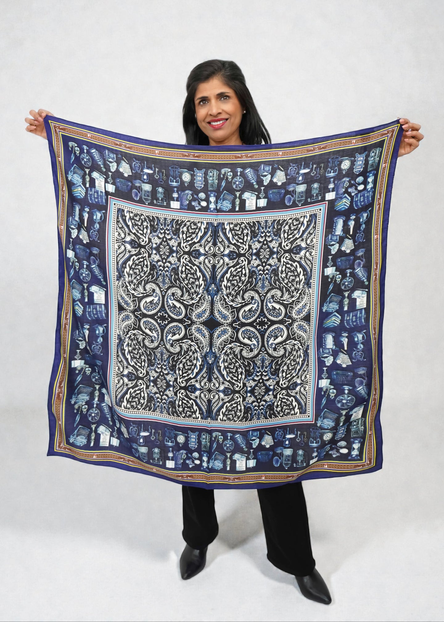 Tom & Eva -Reversible Vintage Paisley Scarf