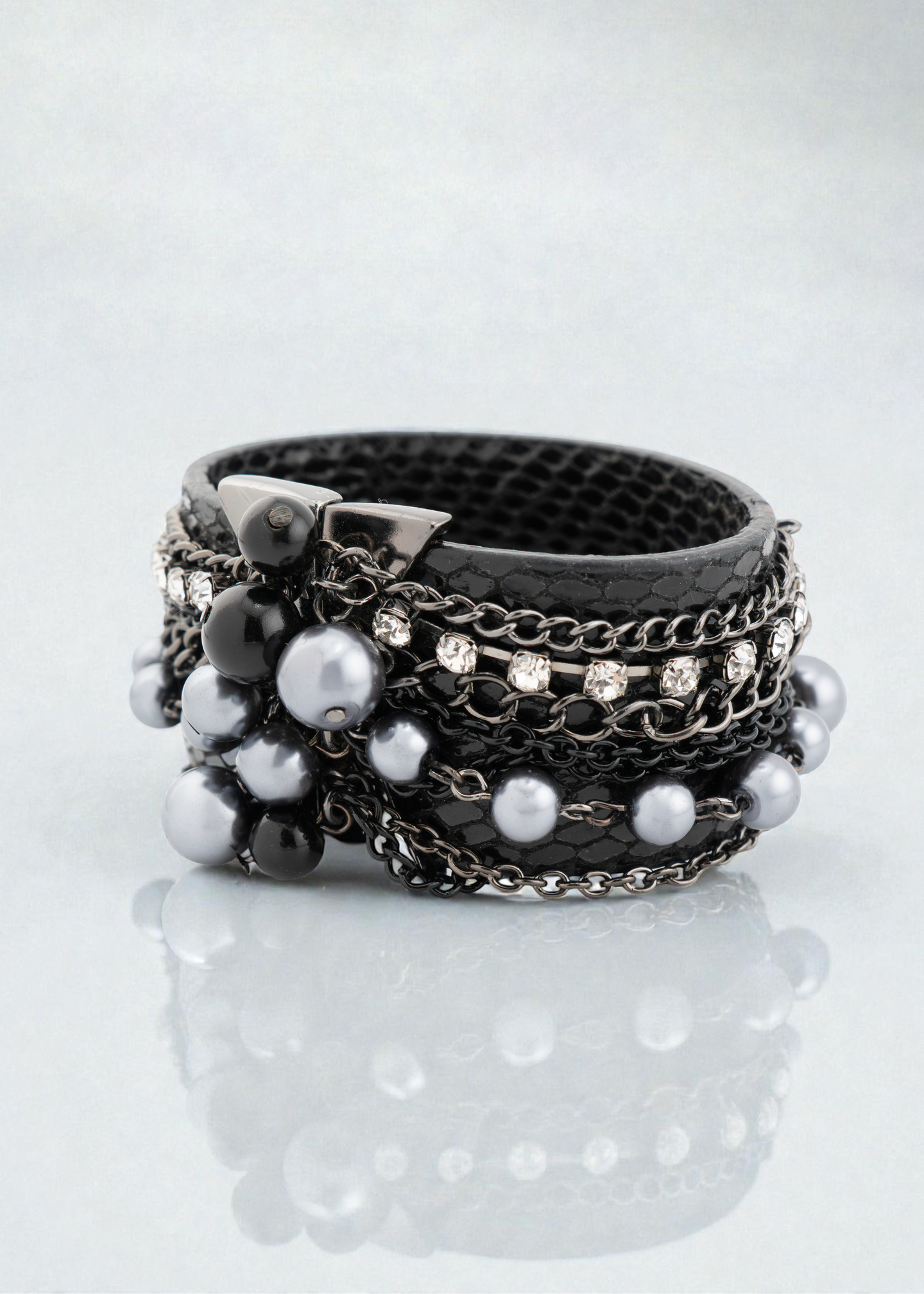 Pre-loved - Leather & Chain Cuff