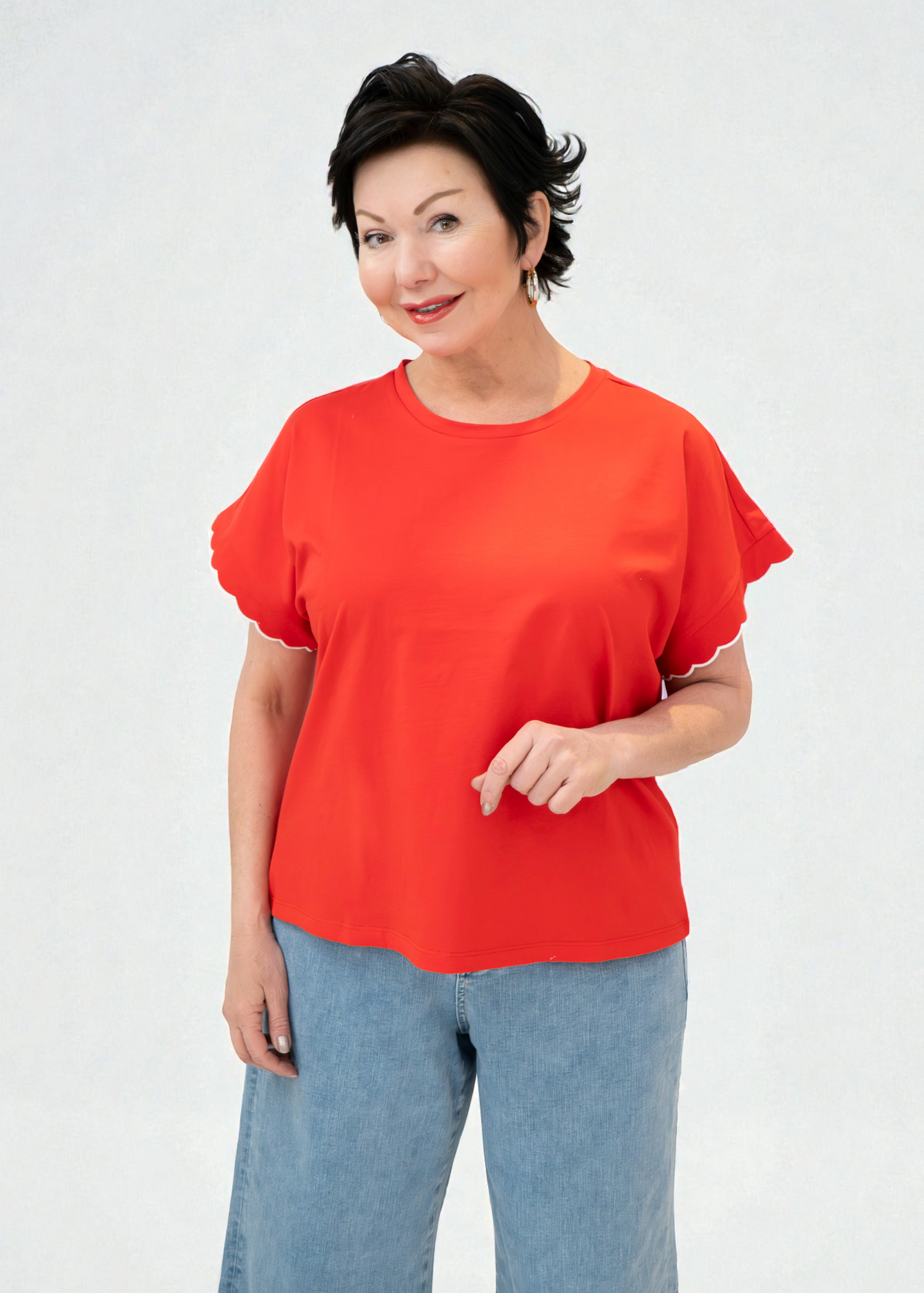 Betty Basics - Sloane Scallop Tee