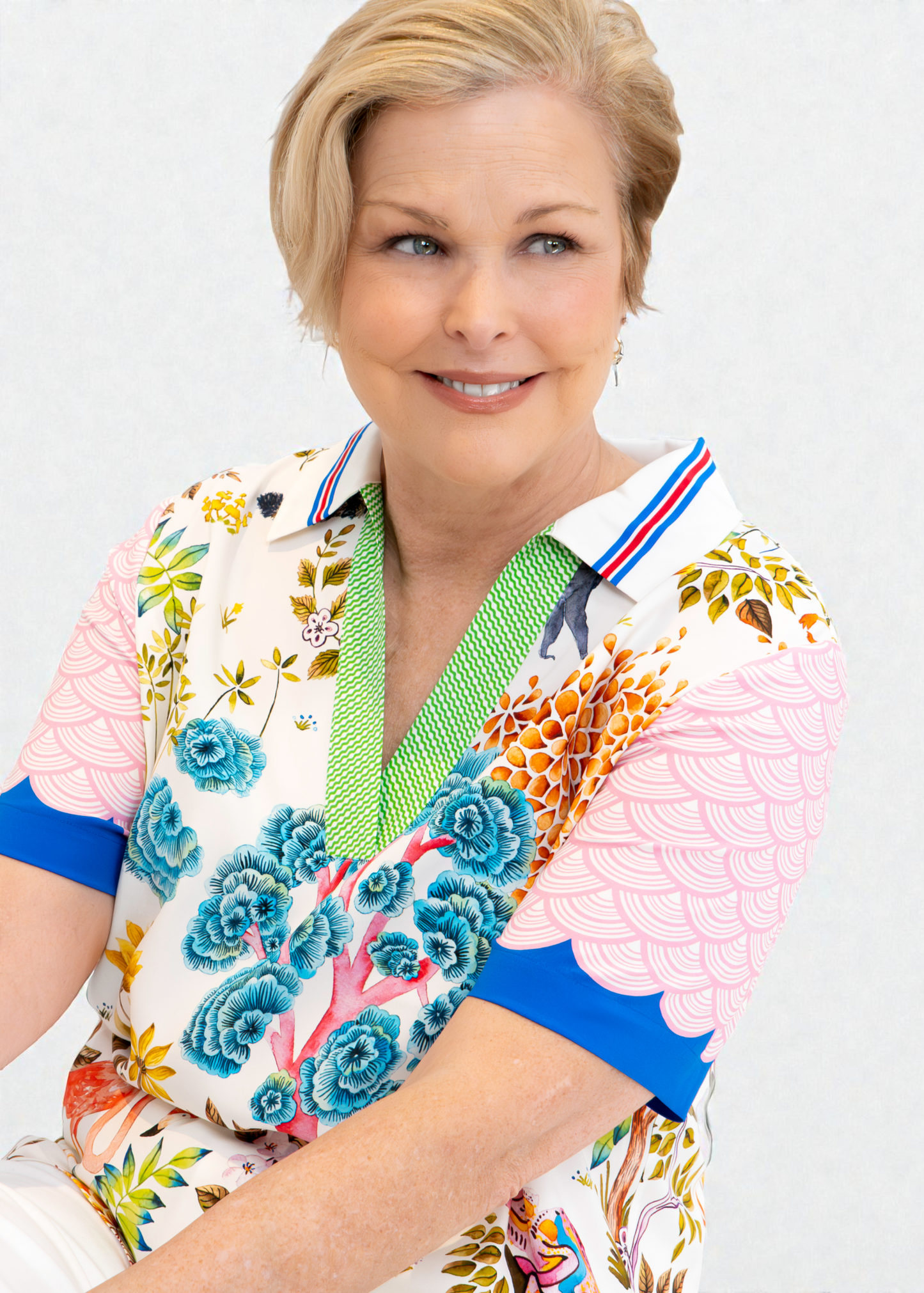 Herzen's - Silk Short Sleeve Open Neck Collared Blouse