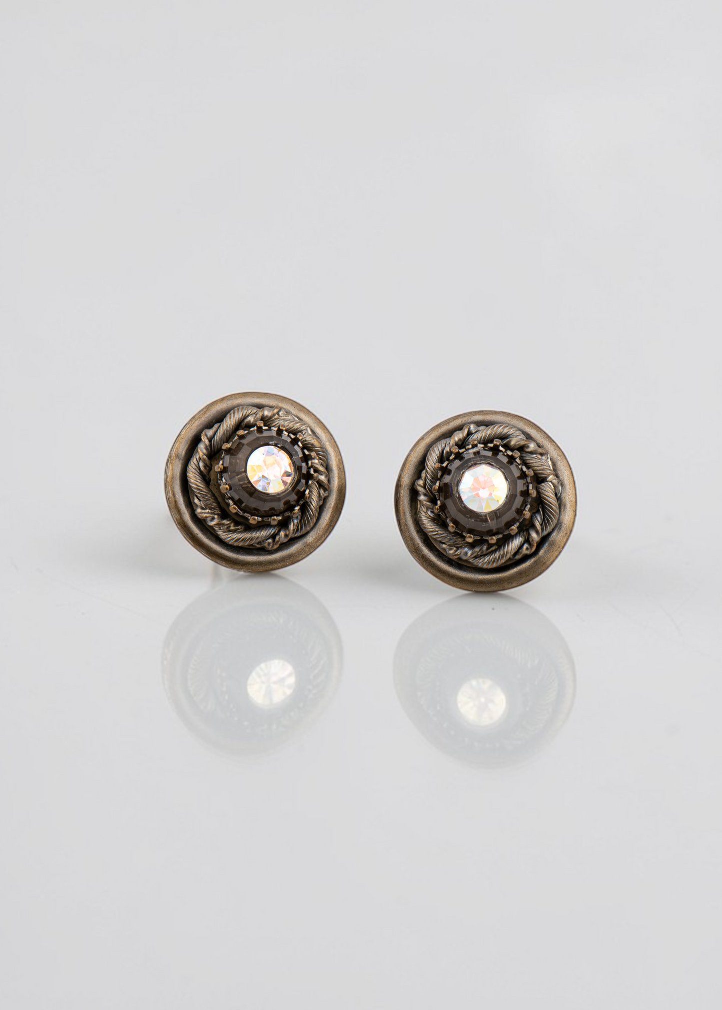 Pre-loved - Pin Brooch & Clip On Earring Set