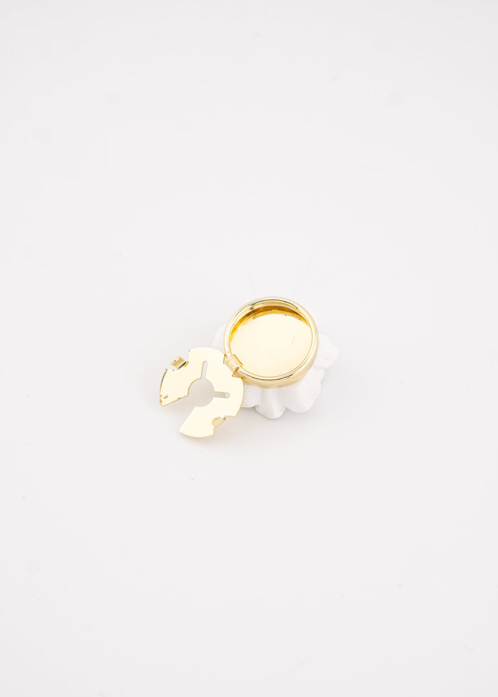 WHITE/GOLD