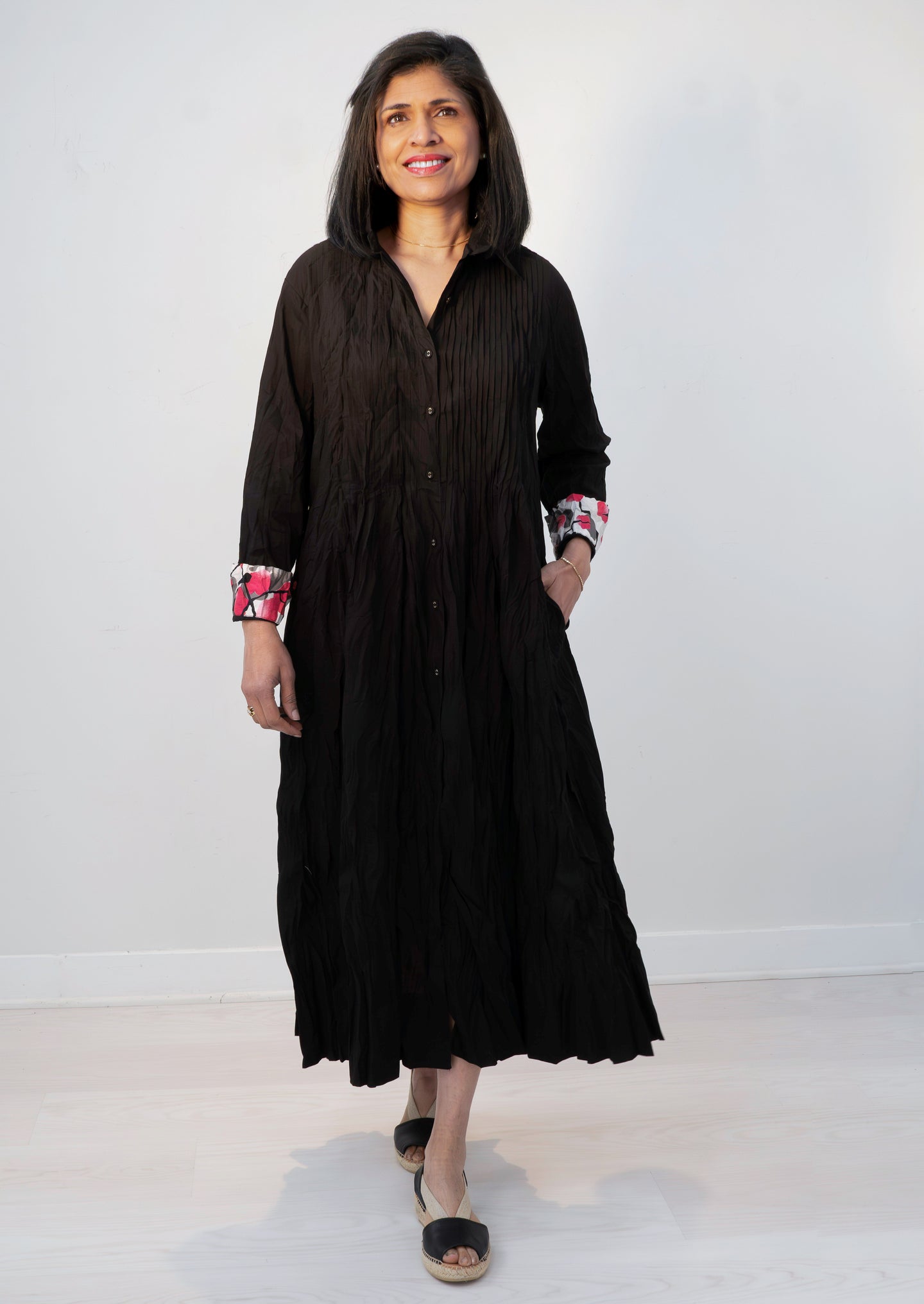 Dress Addict - Jot Classic Crinkle Black Dress