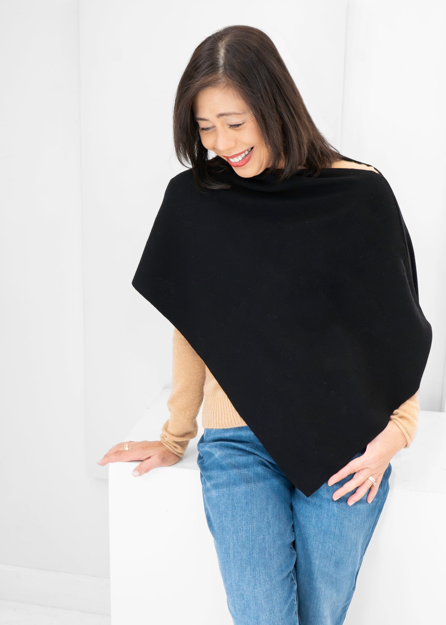 V Fraas - Short Knit Poncho
