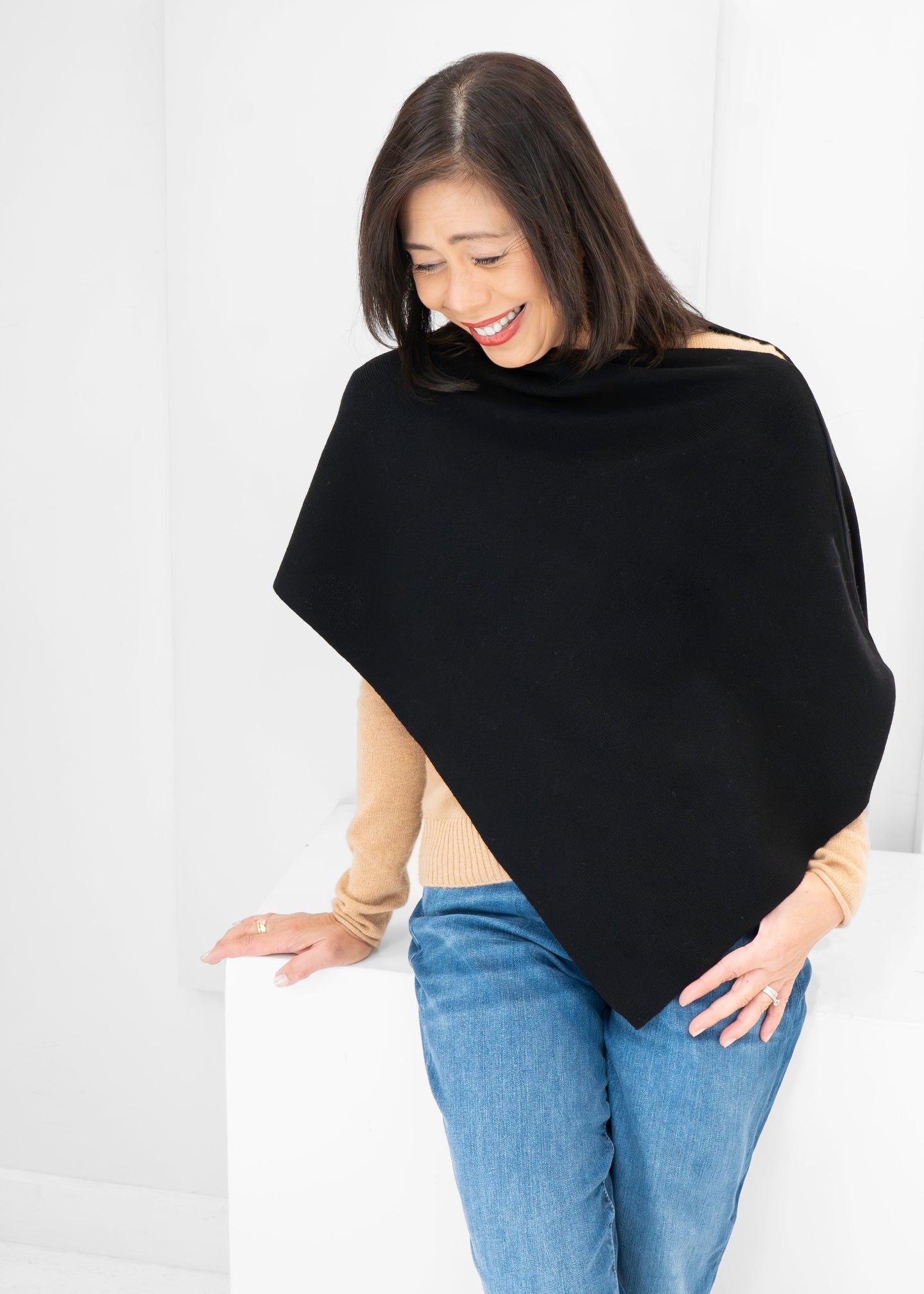 V Fraas - Short Knit Poncho