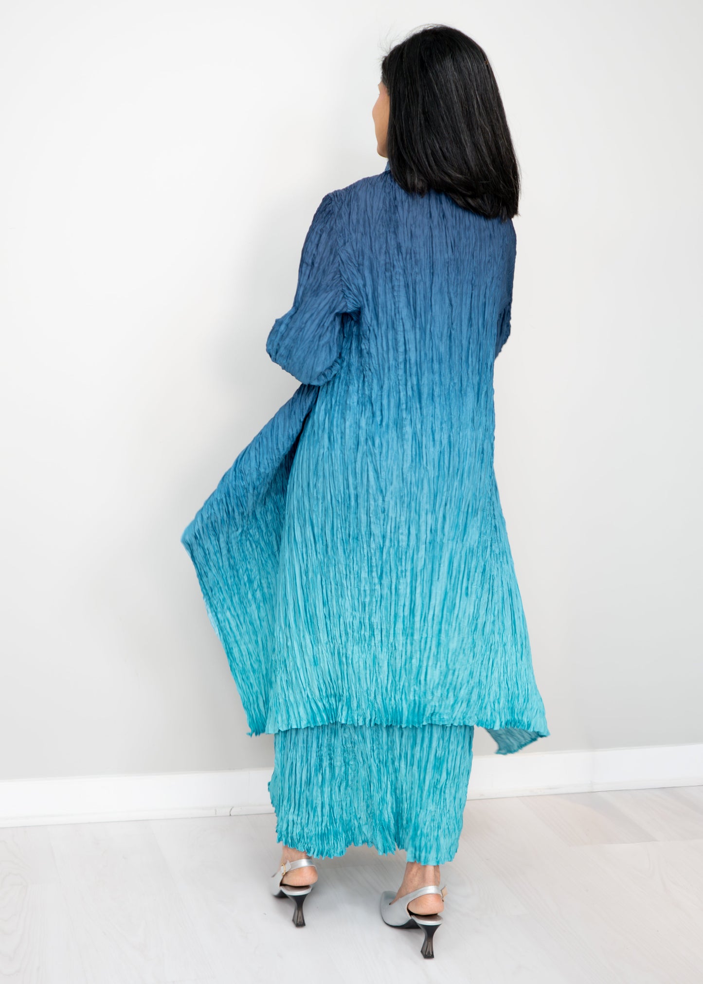 TWILIGHT BLUE TO PEACOCK