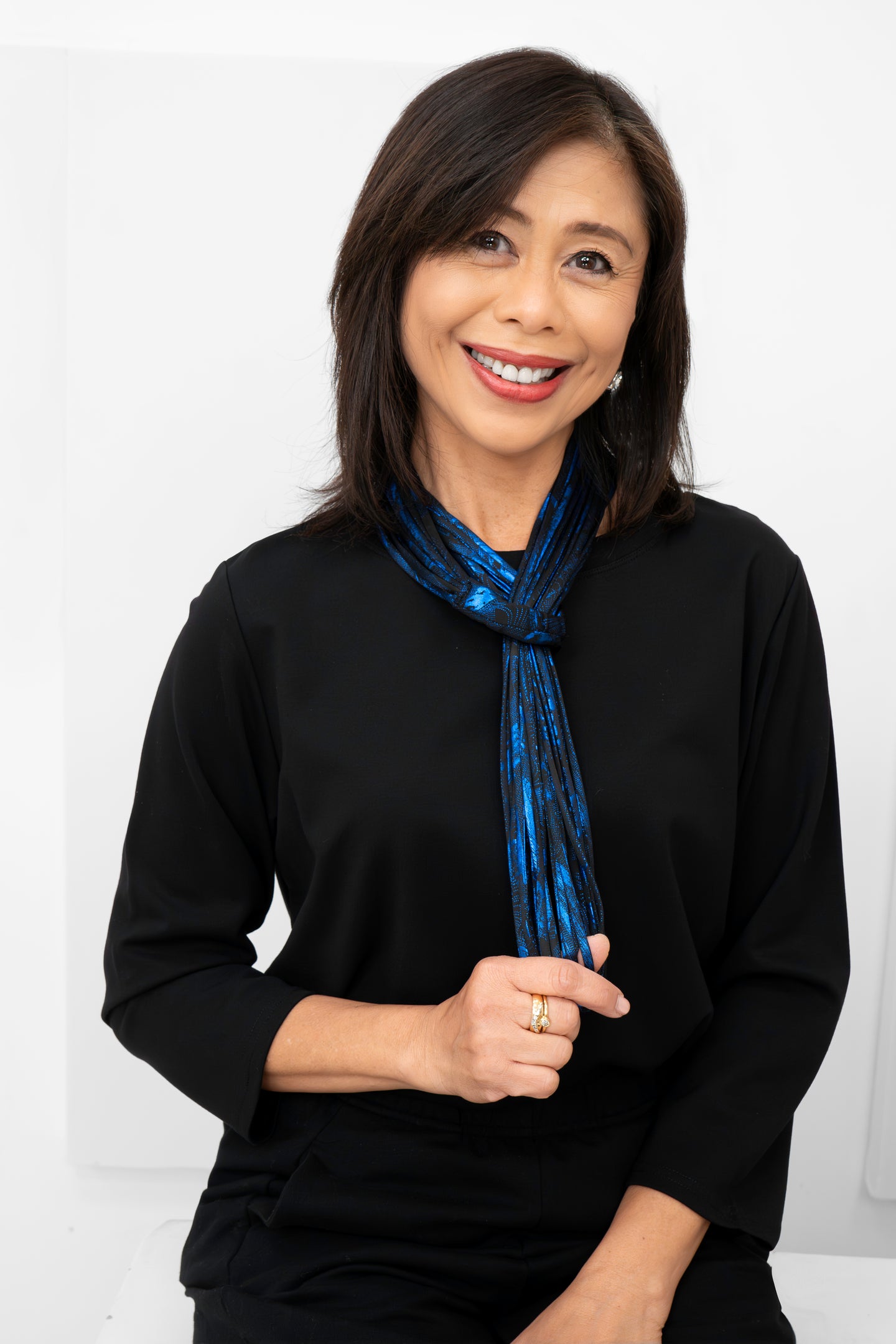 Necknots - Scarf Necklace - Blue Black